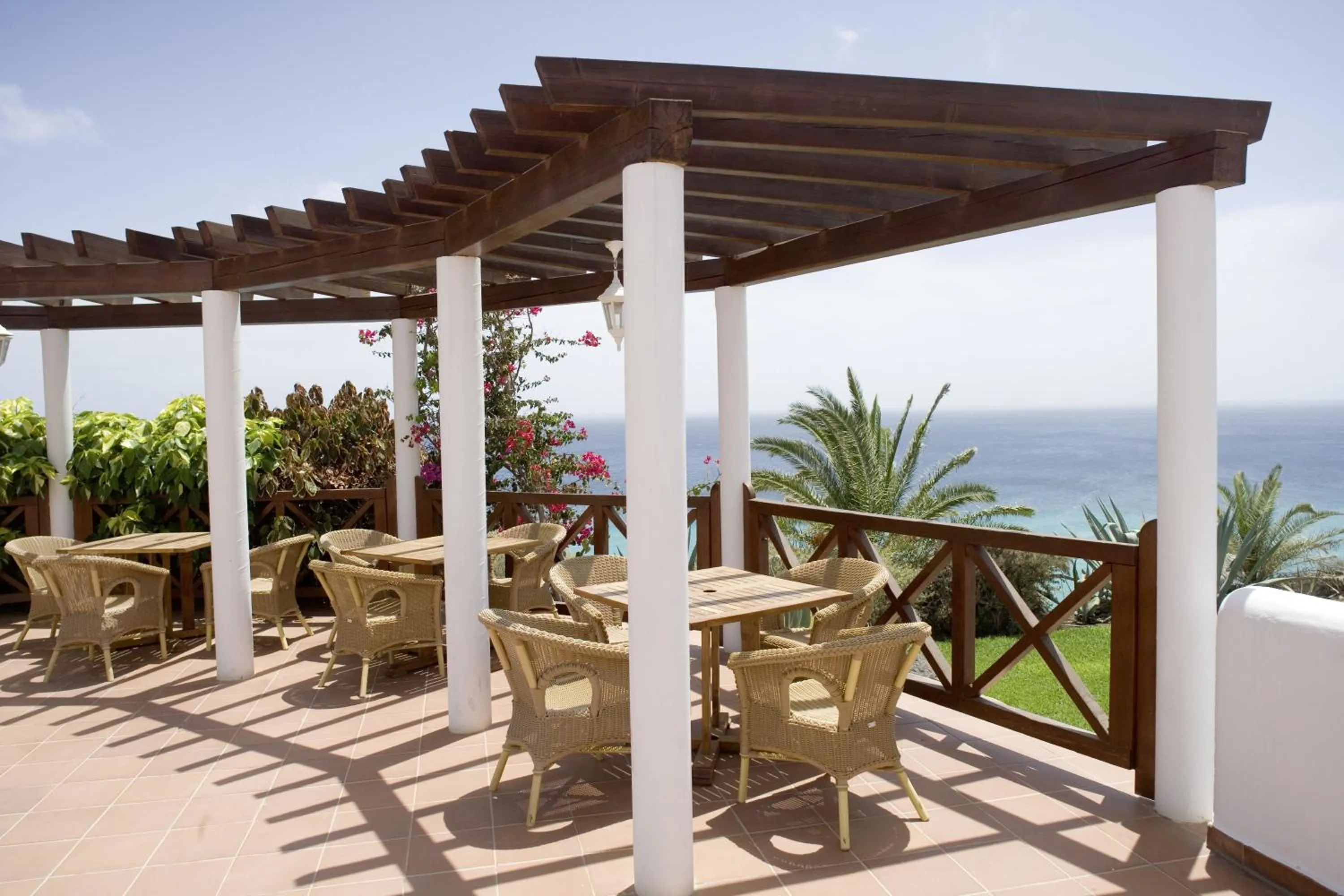 Lounge or bar in ROBINSON ESQUINZO PLAYA - All Inclusive