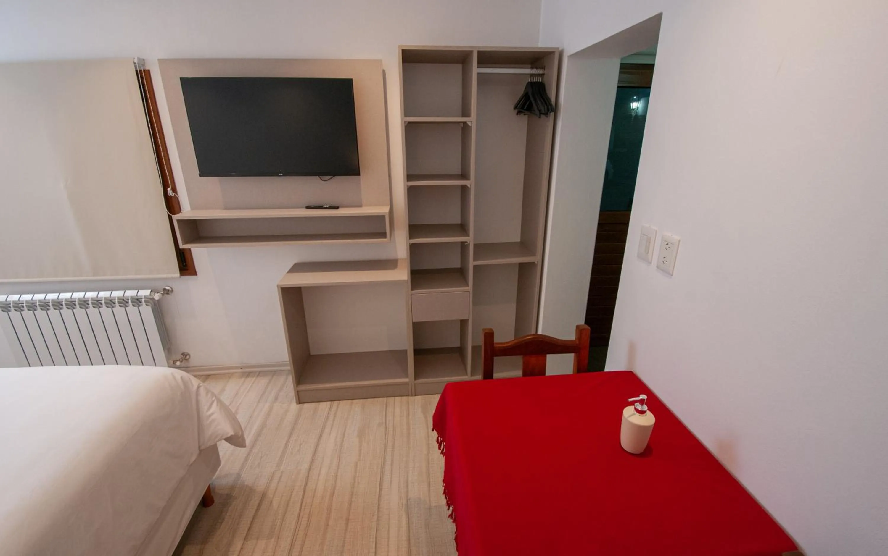 TV and multimedia, Bed in Hosteria Angelina