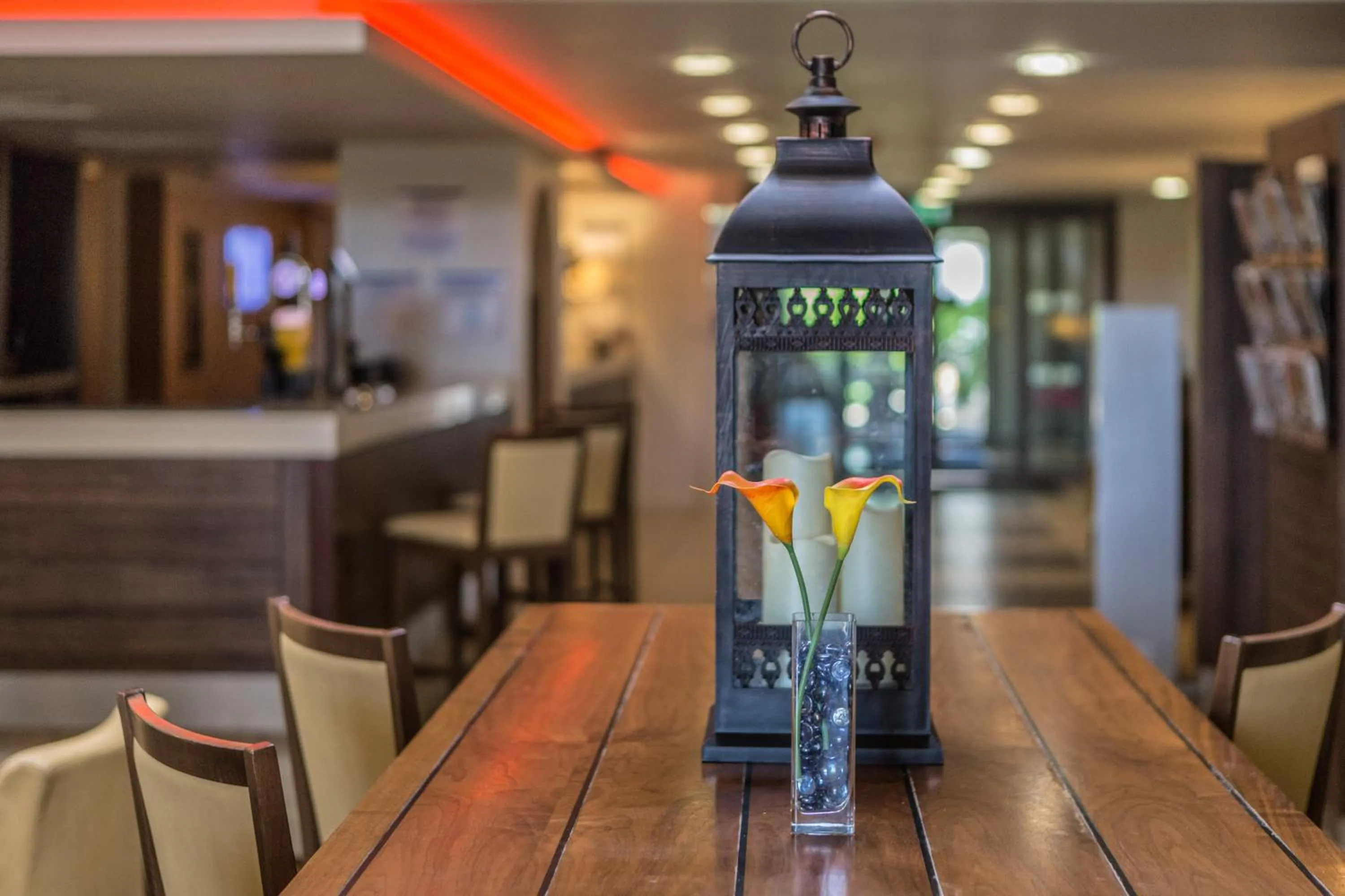 Restaurant/places to eat in Holiday Inn Express Colchester by IHG
