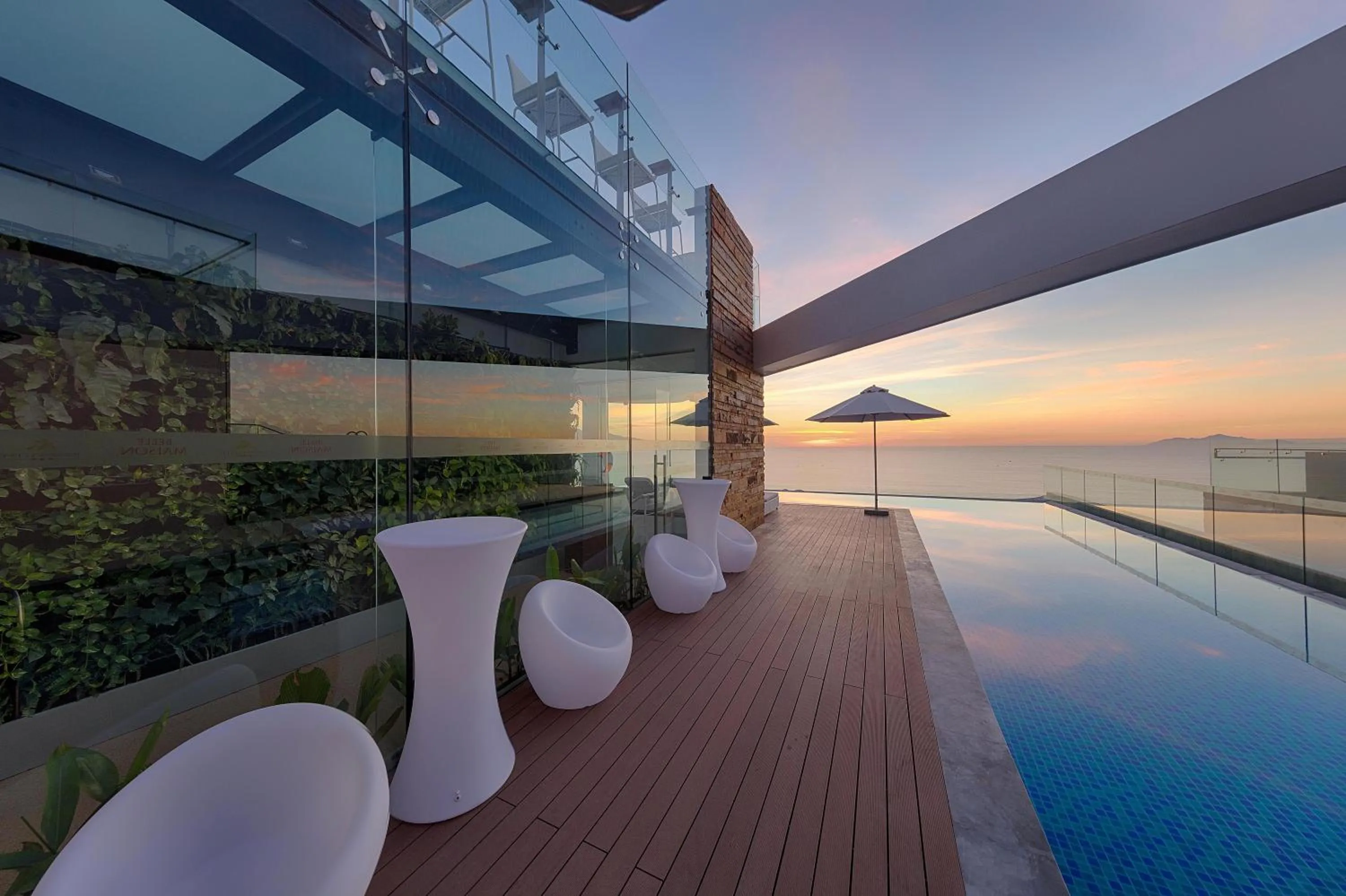 Sunrise in Parosand Da Nang Hotel -Belle Maison Parosand Da Nang Hotel