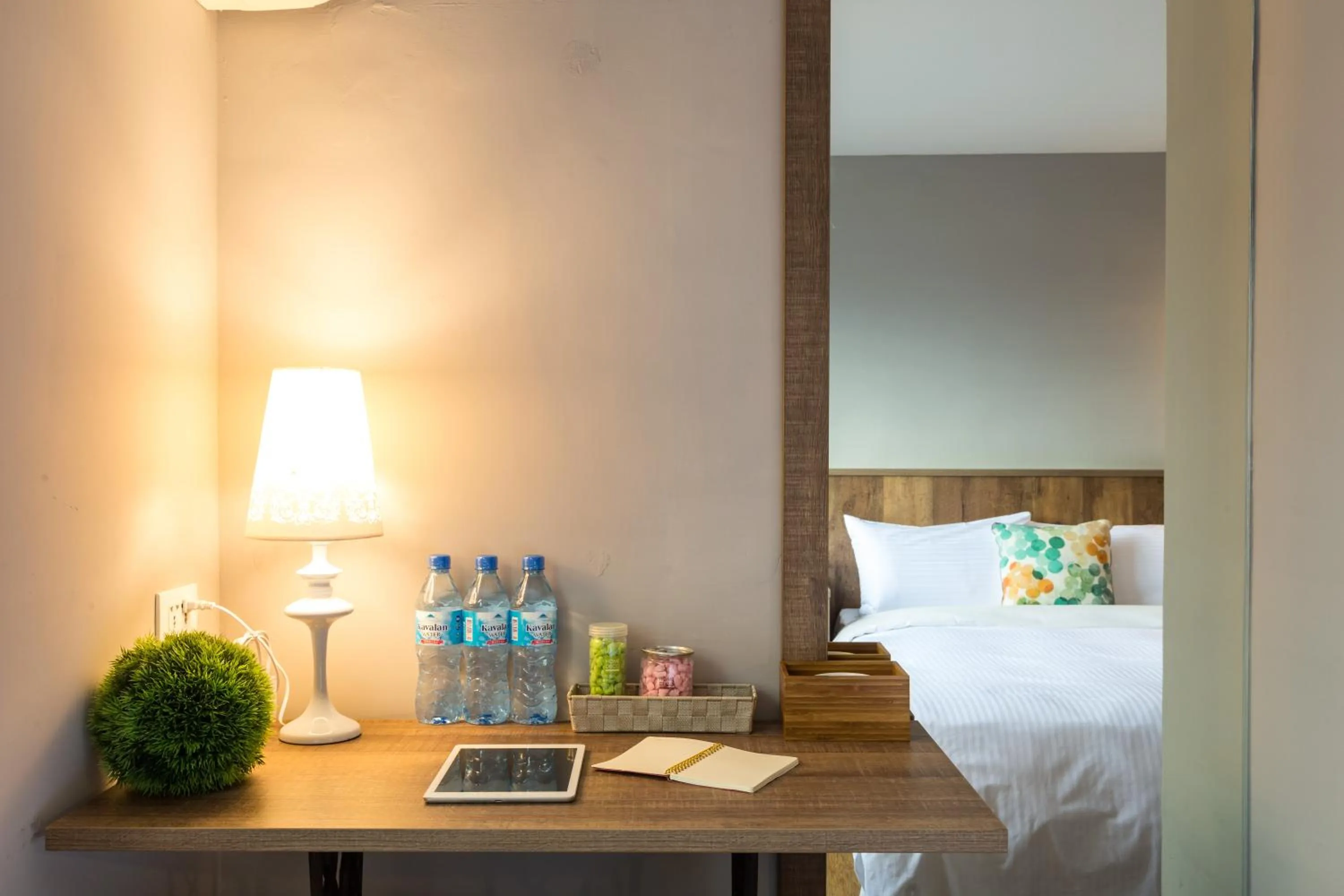 Decorative detail, Bed in Artch Inn