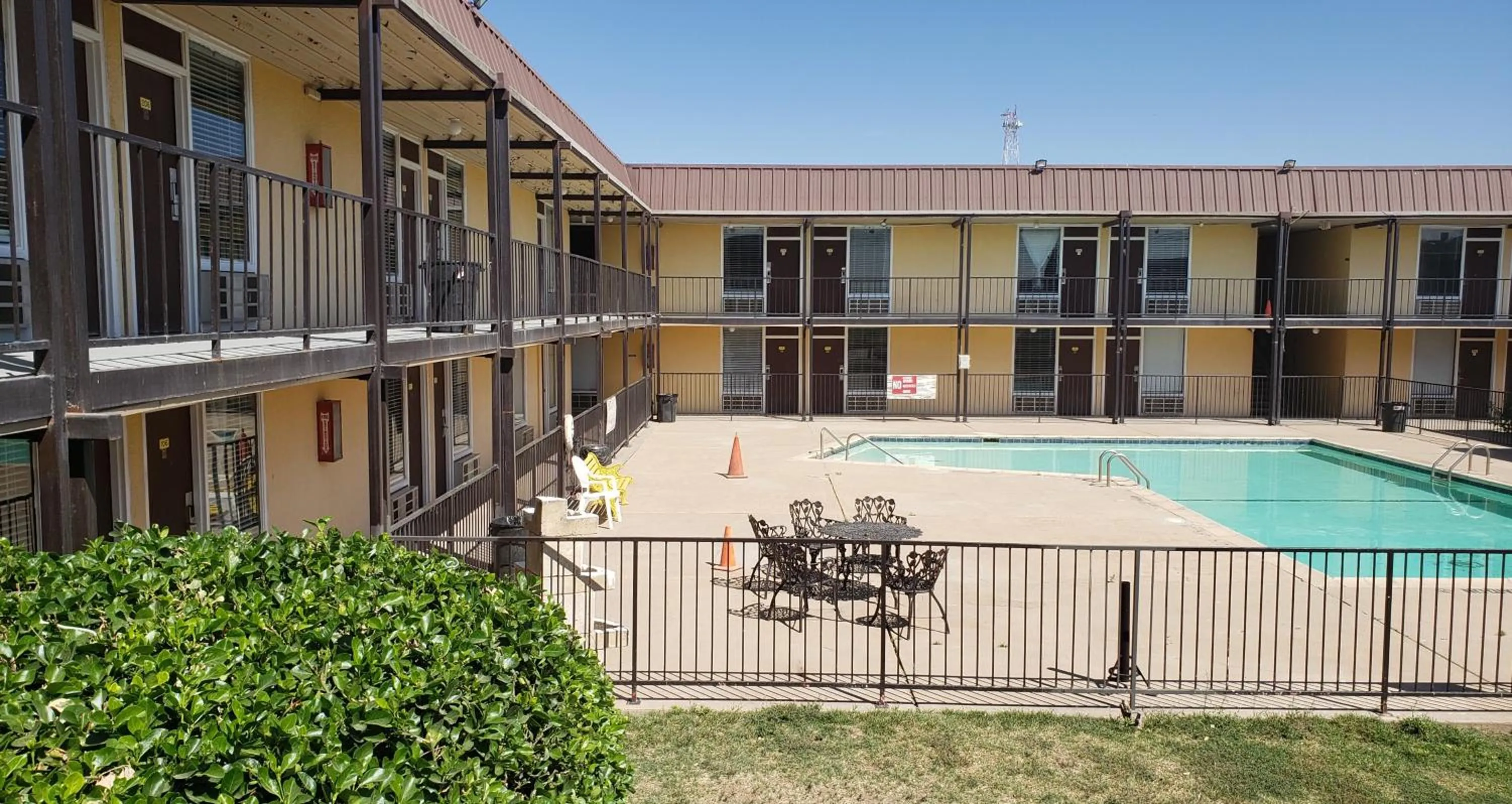 Property building in West Texas Inn & Suites with Kitchenette