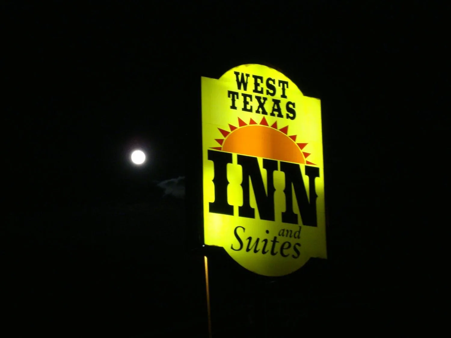 Logo/Certificate/Sign in West Texas Inn & Suites with Kitchenette