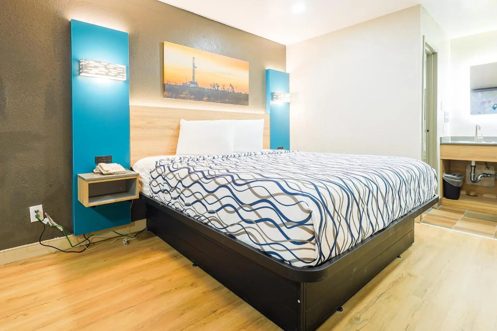 King Room in West Texas Inn & Suites with Kitchenette King Room in West Texas Inn & Suites with Kitchenette