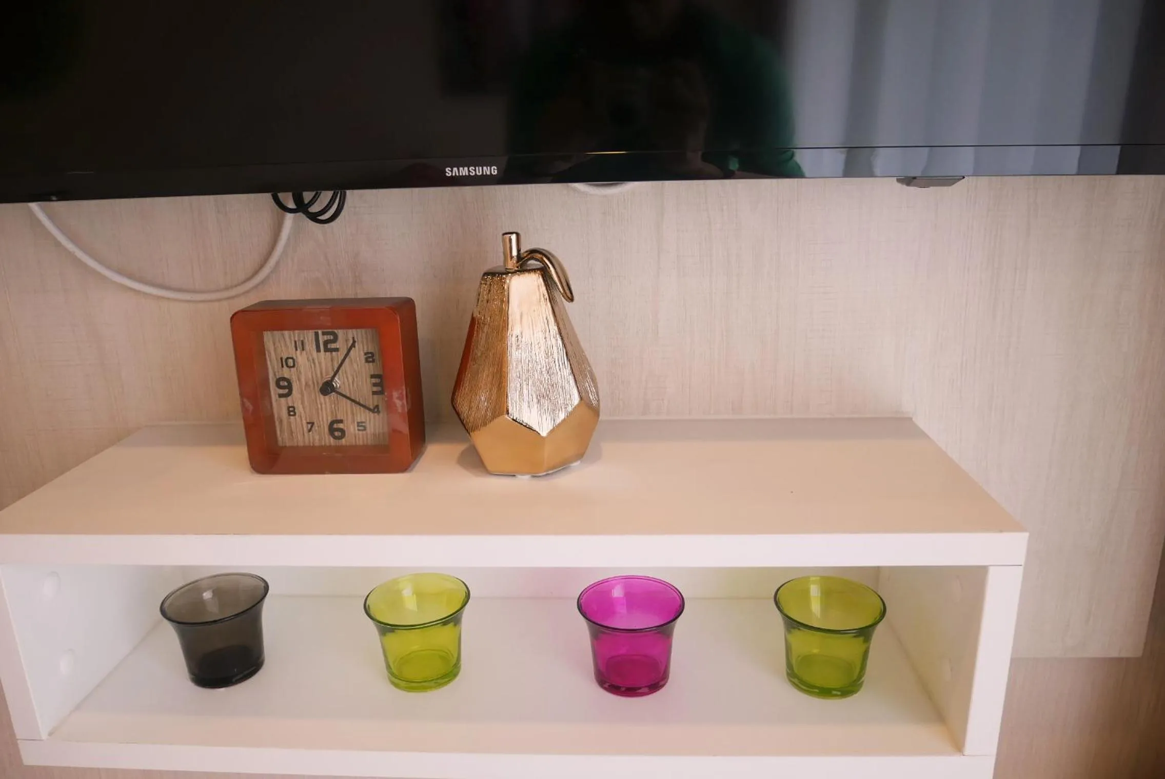 Seven Seas Resort Pattaya & Sofa bed