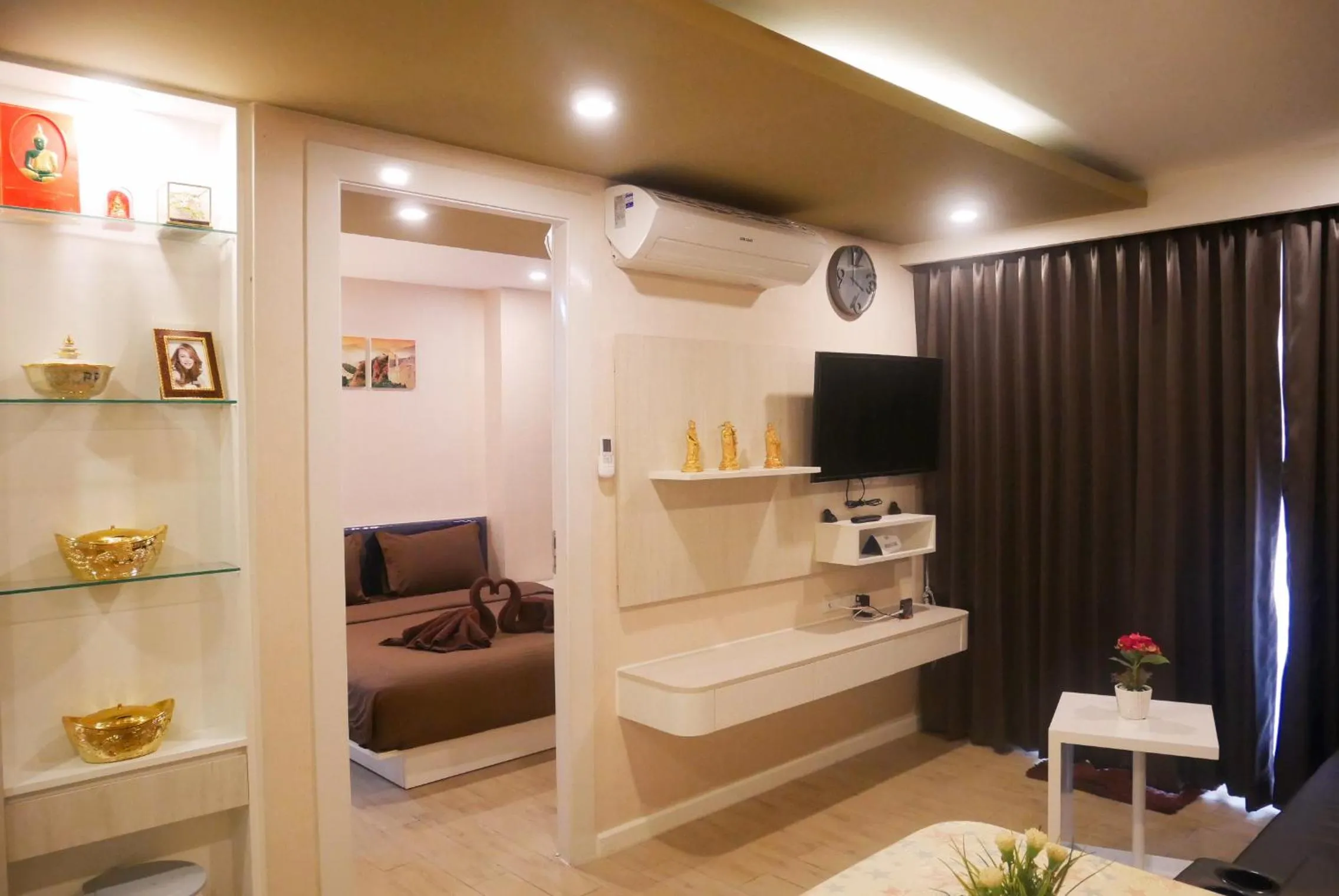 Seven Seas Resort Pattaya & Sofa bed