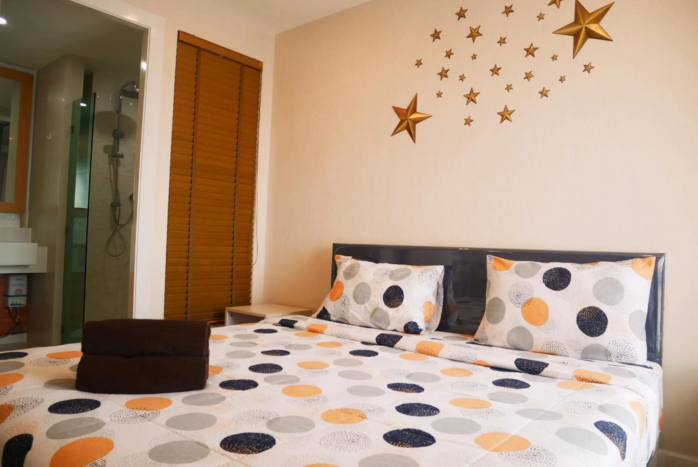 Bed in Seven Seas Resort Pattaya & Sofa bed