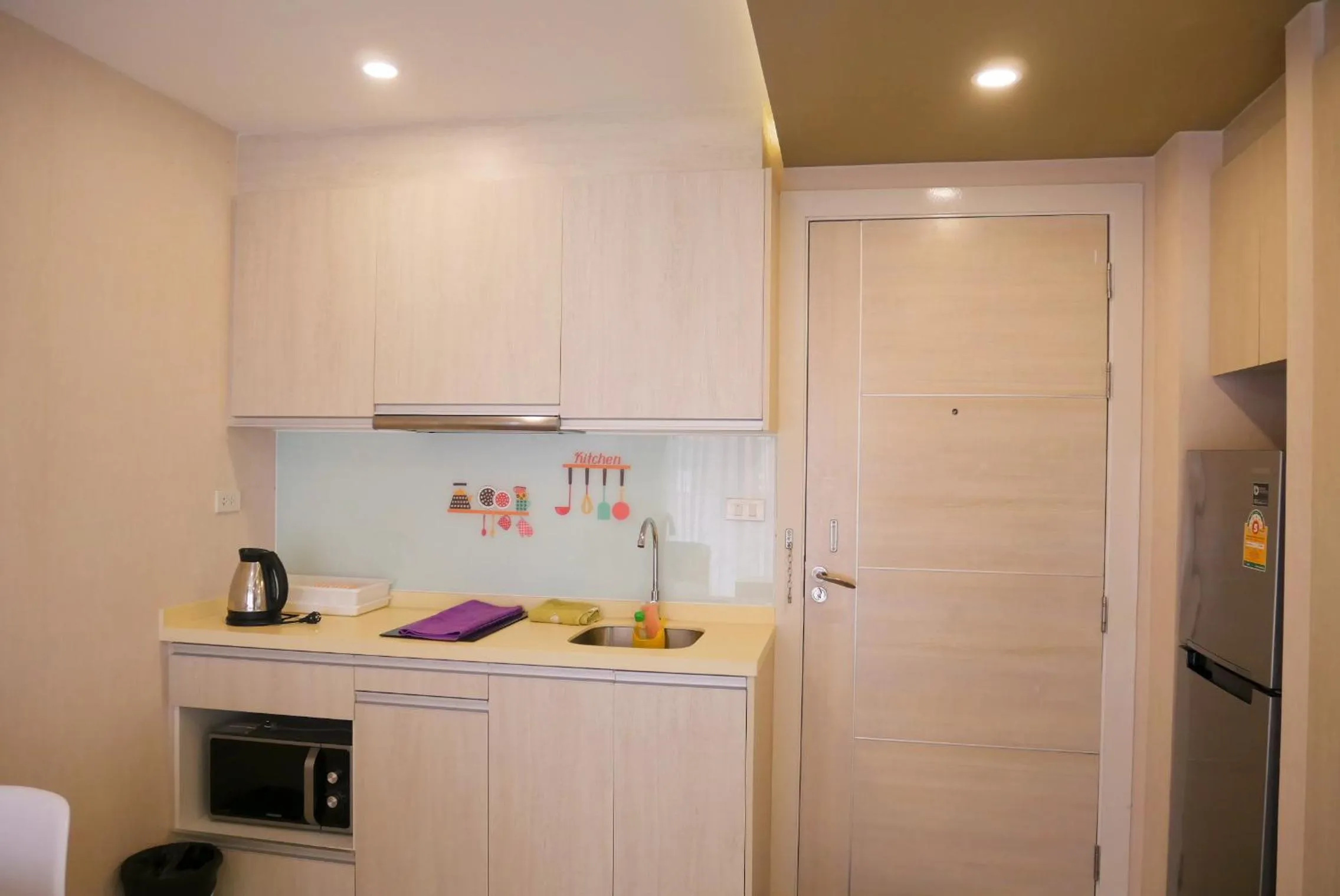 Seven Seas Resort Pattaya & Sofa bed