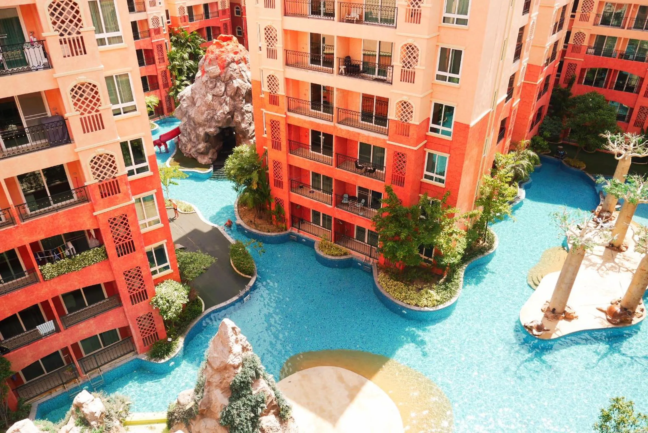 Seven Seas Resort Pattaya & Sofa bed