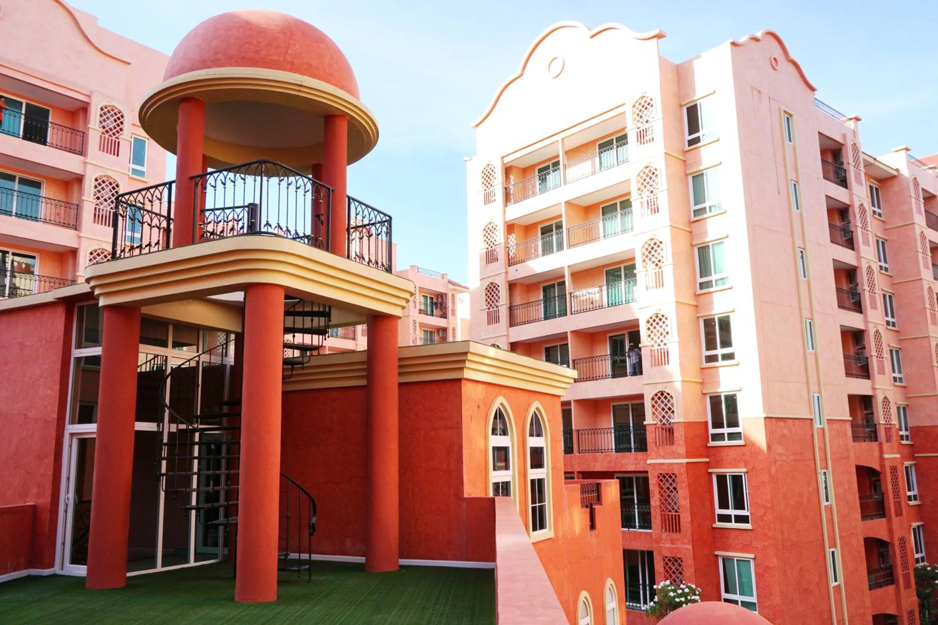 Game Room in Seven Seas Resort Pattaya & Sofa bed