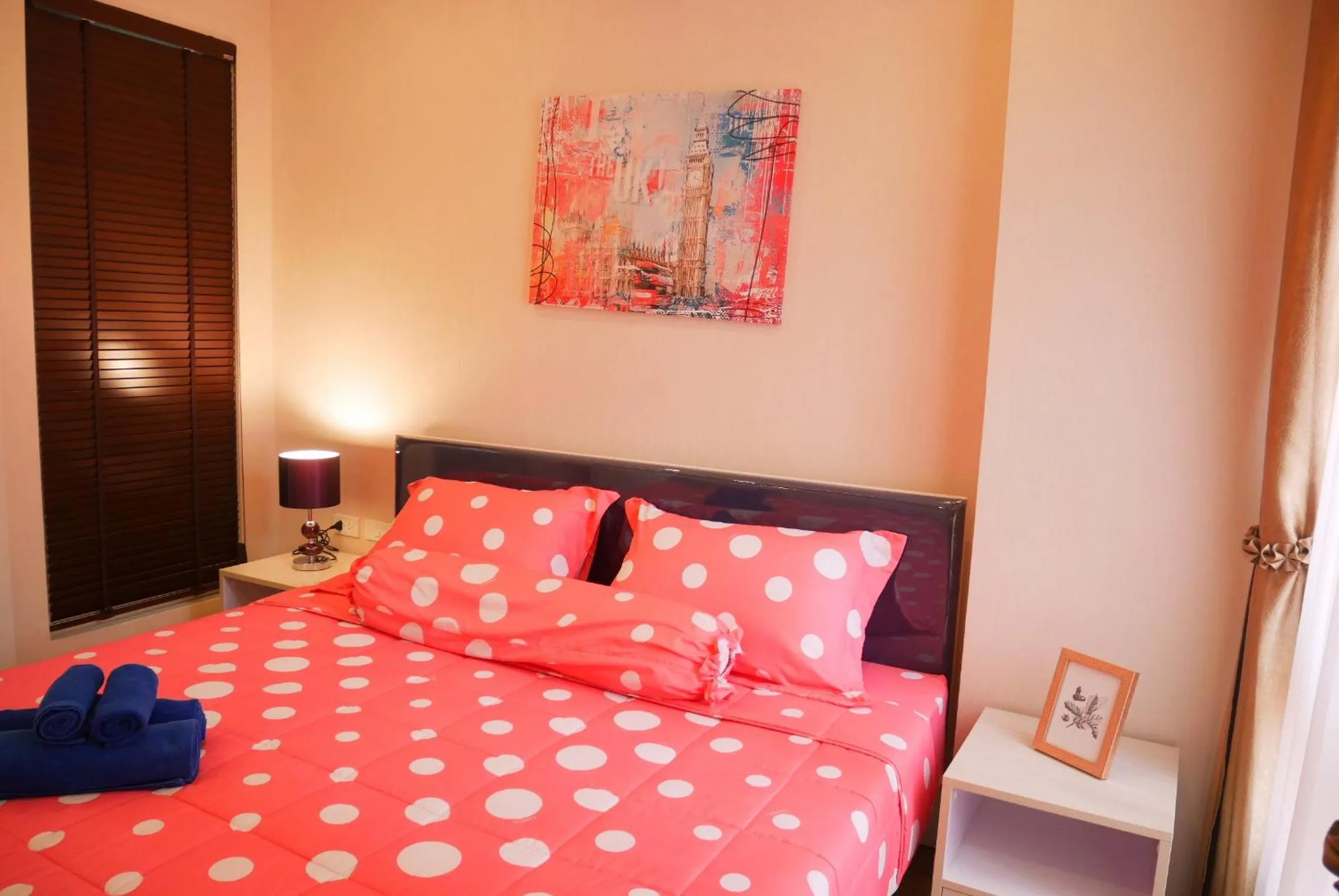 Bed in Seven Seas Resort Pattaya & Sofa bed