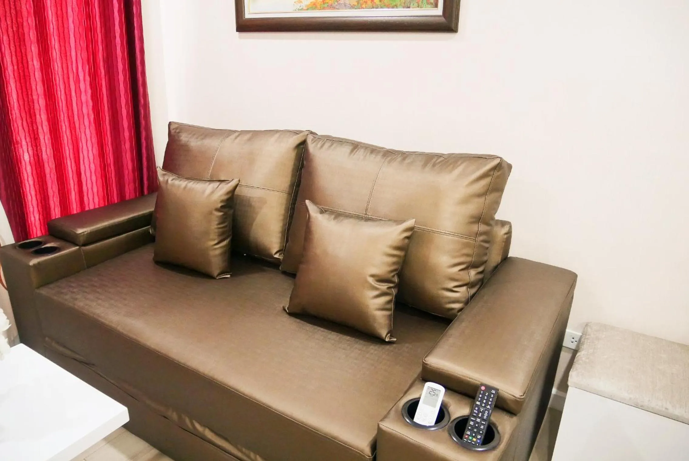 Seven Seas Resort Pattaya & Sofa bed