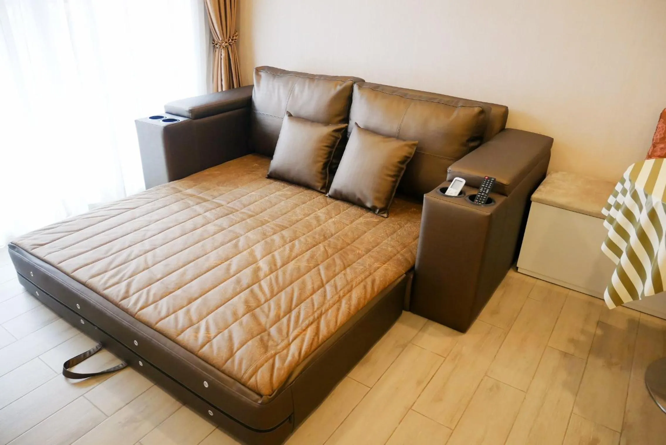 Bed in Seven Seas Resort Pattaya & Sofa bed