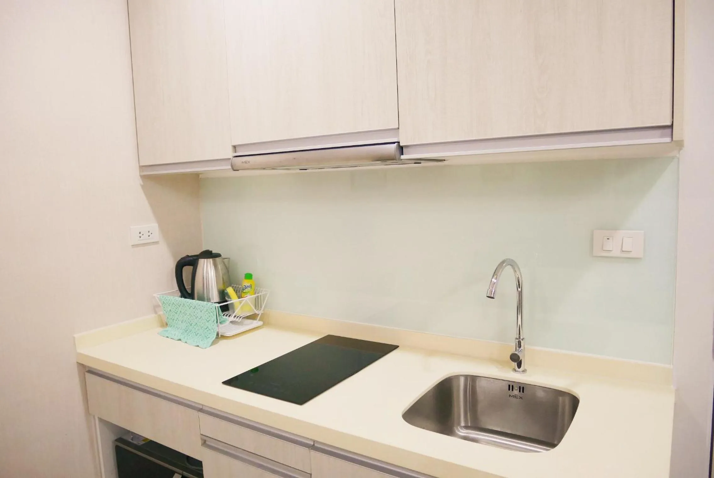 Seven Seas Resort Pattaya & Sofa bed