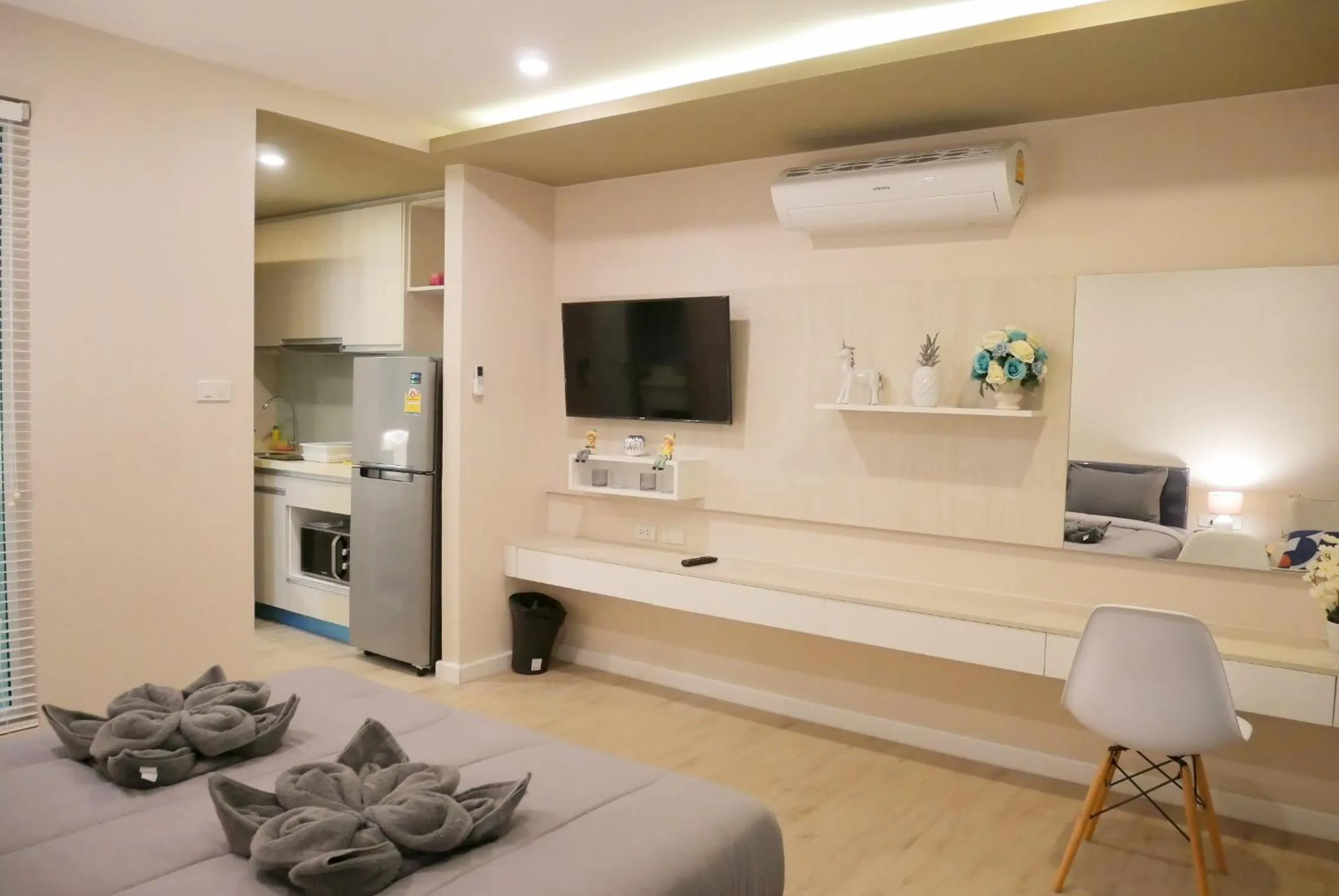 Seven Seas Resort Pattaya & Sofa bed