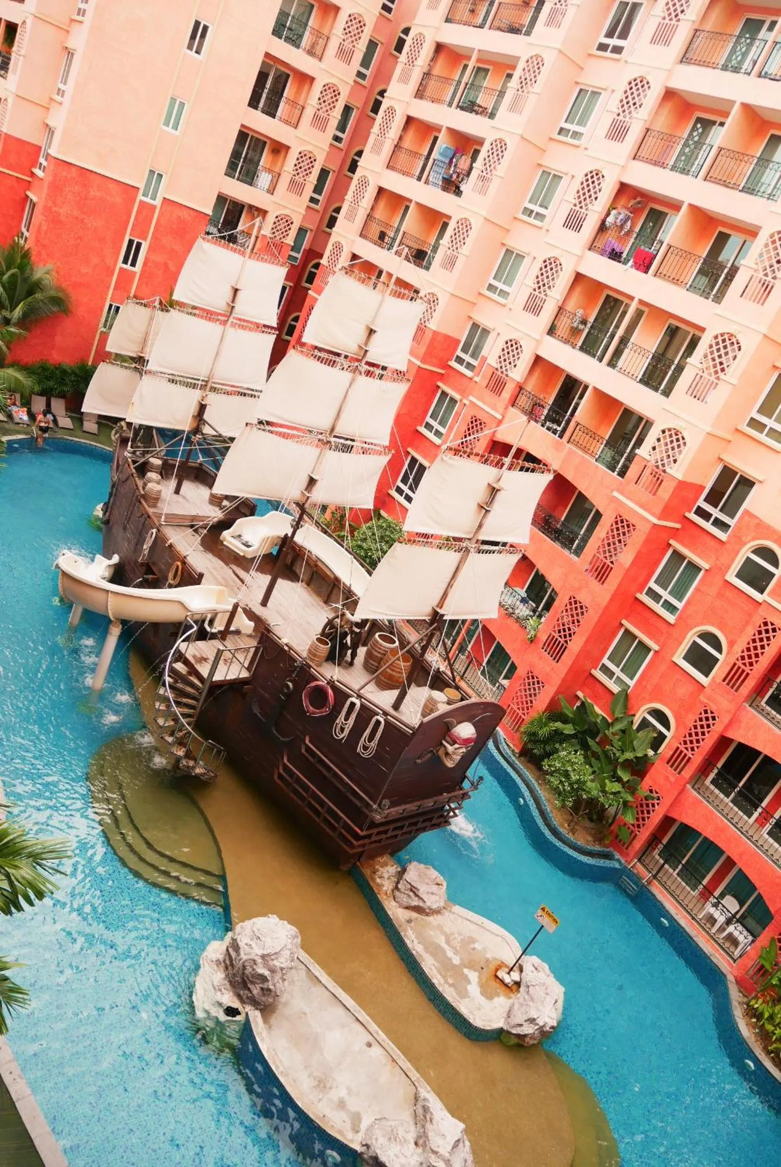 Seven Seas Resort Pattaya & Sofa bed