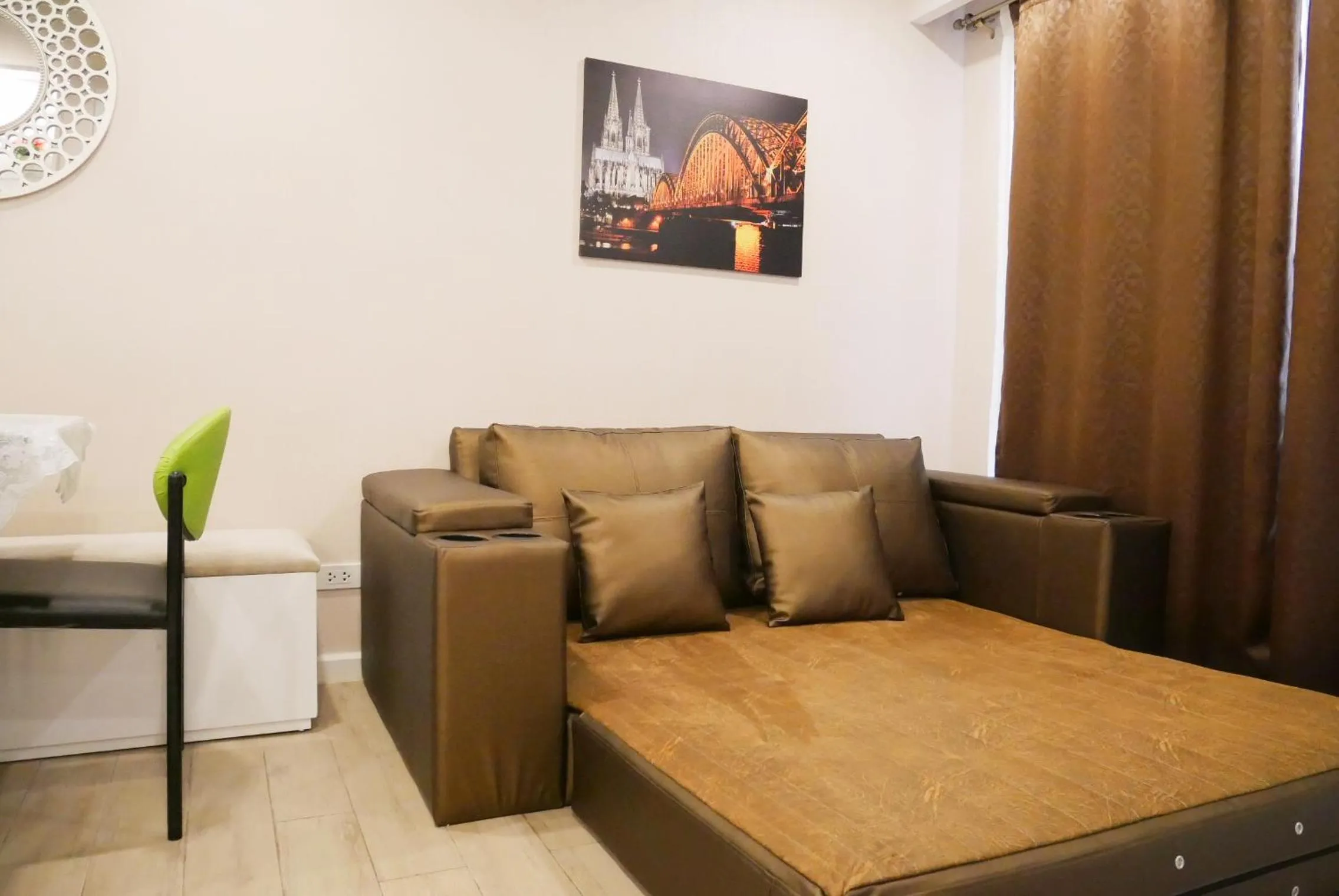 Seven Seas Resort Pattaya & Sofa bed