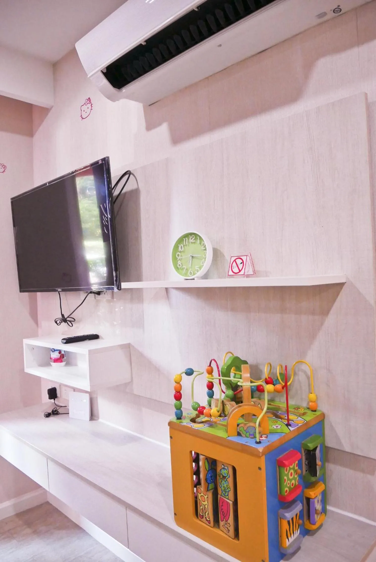 Seven Seas Resort Pattaya & Sofa bed