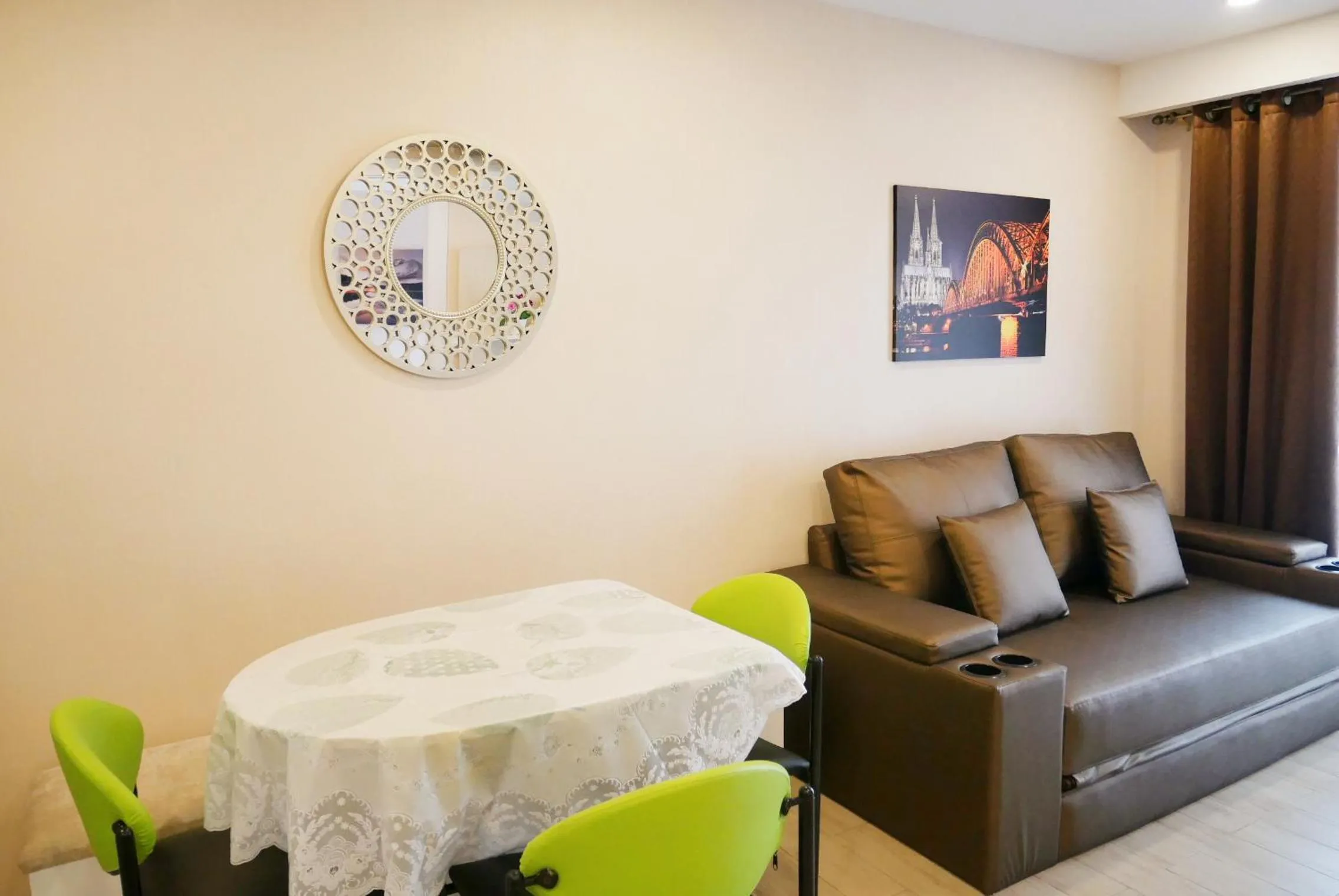 Seven Seas Resort Pattaya & Sofa bed