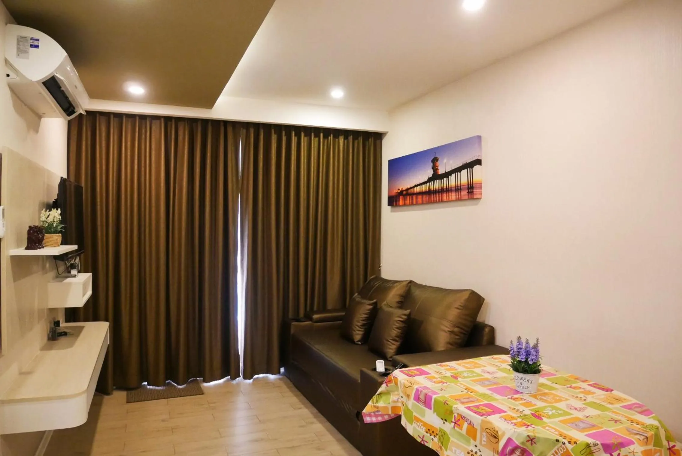 Bed in Seven Seas Resort Pattaya & Sofa bed