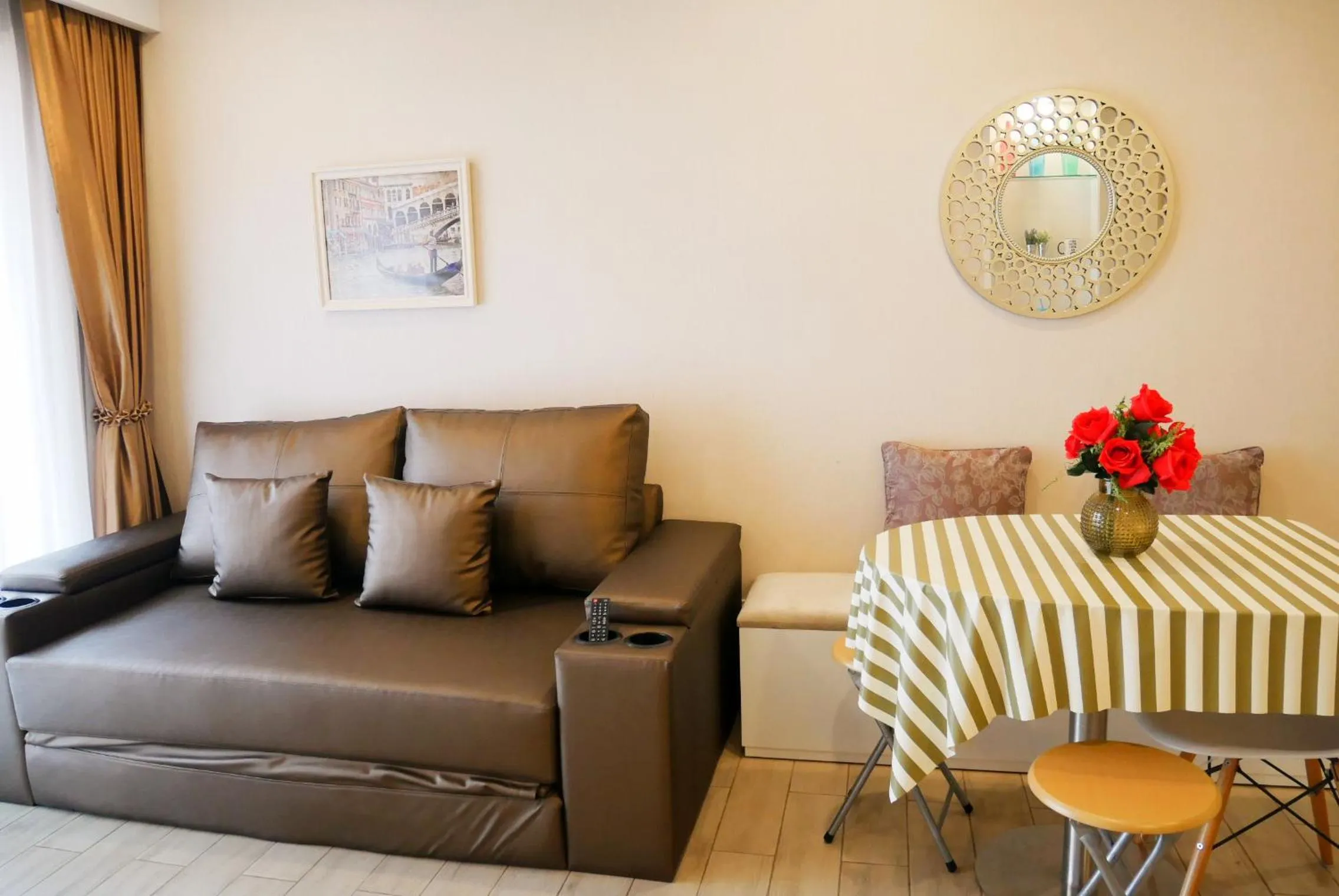 Seven Seas Resort Pattaya & Sofa bed