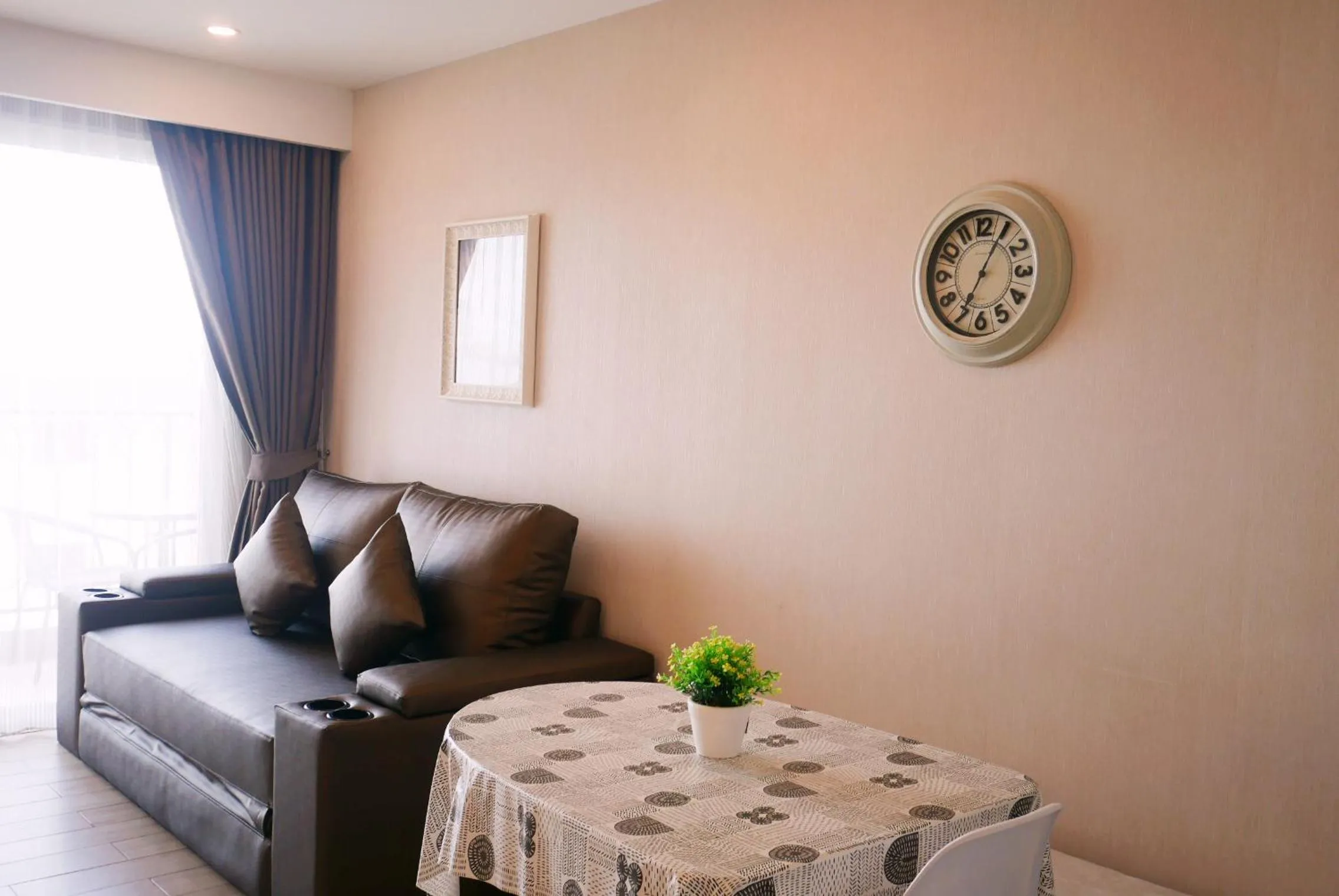 Seven Seas Resort Pattaya & Sofa bed