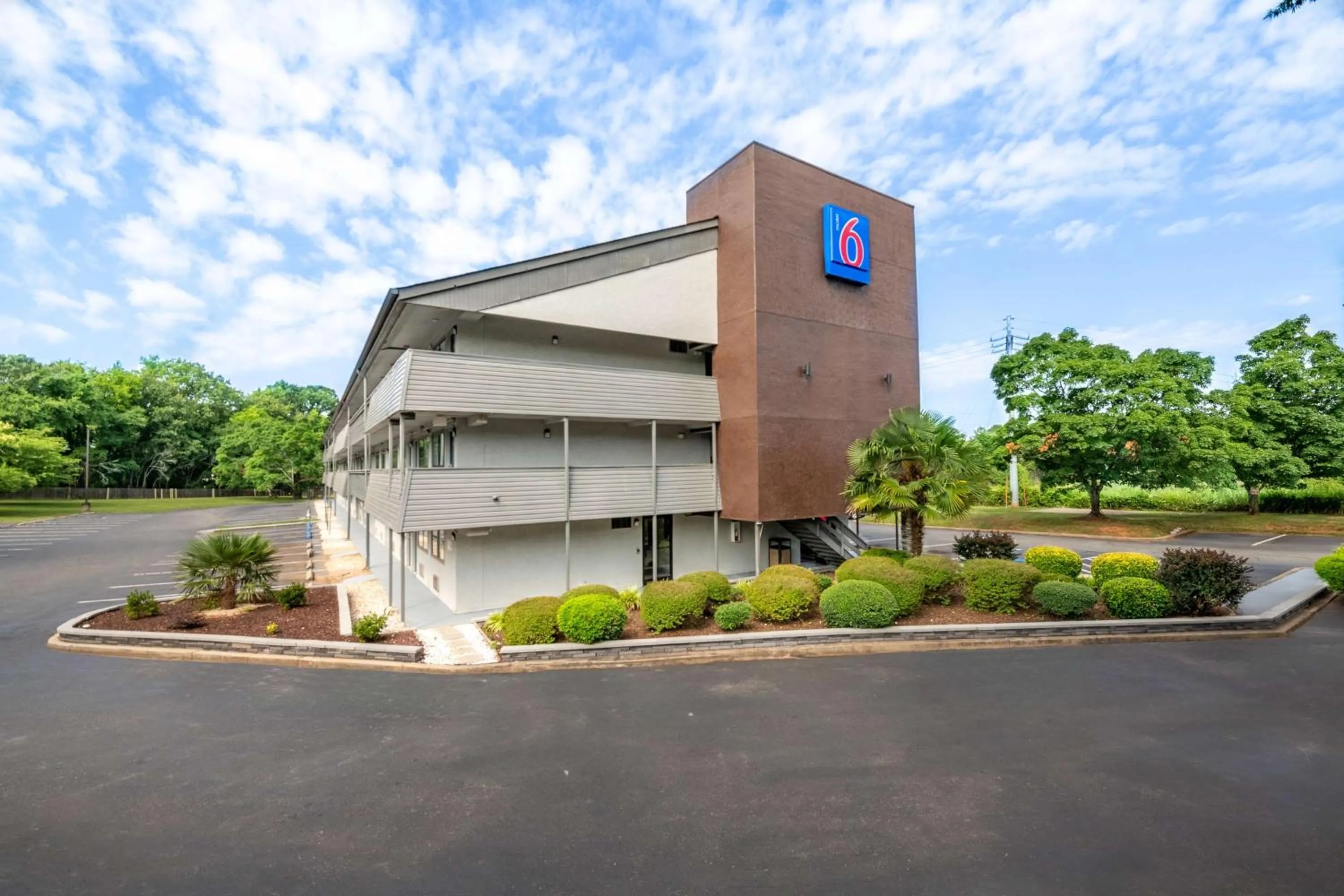 Property building in Motel 6-Charlotte, NC - Coliseum