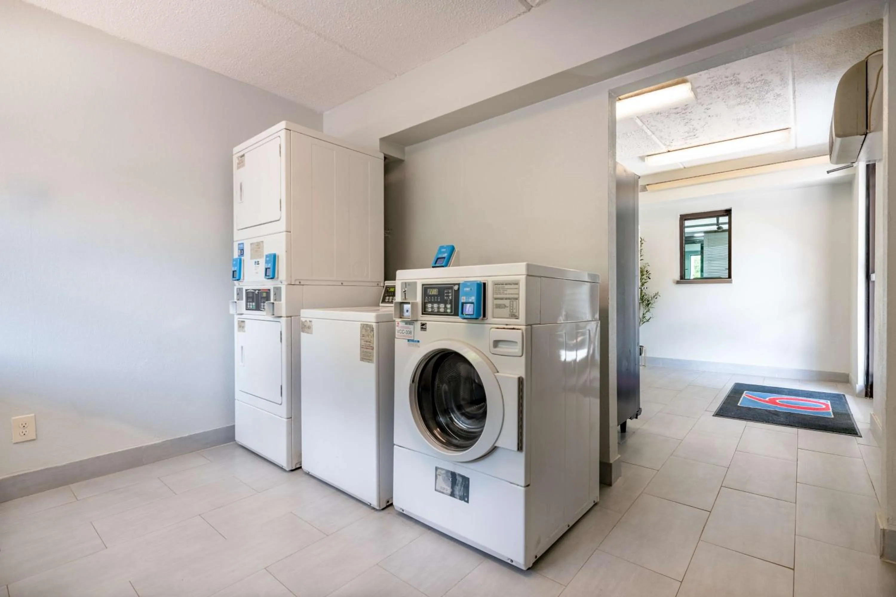 Property building in Motel 6-Charlotte, NC - Coliseum