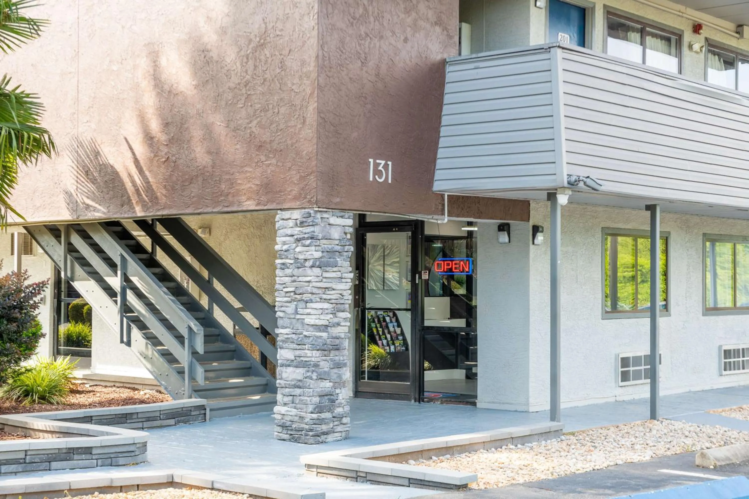 Property building in Motel 6-Charlotte, NC - Coliseum