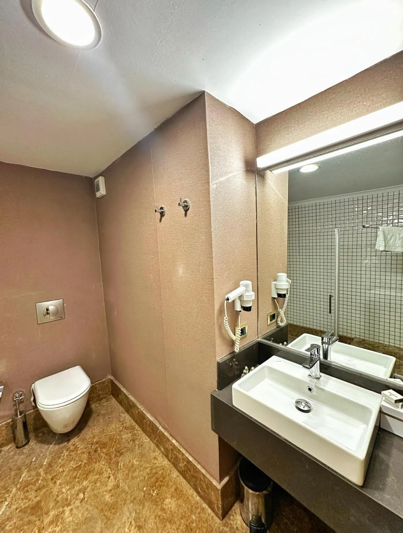 Shower in Blue Sea Hotel