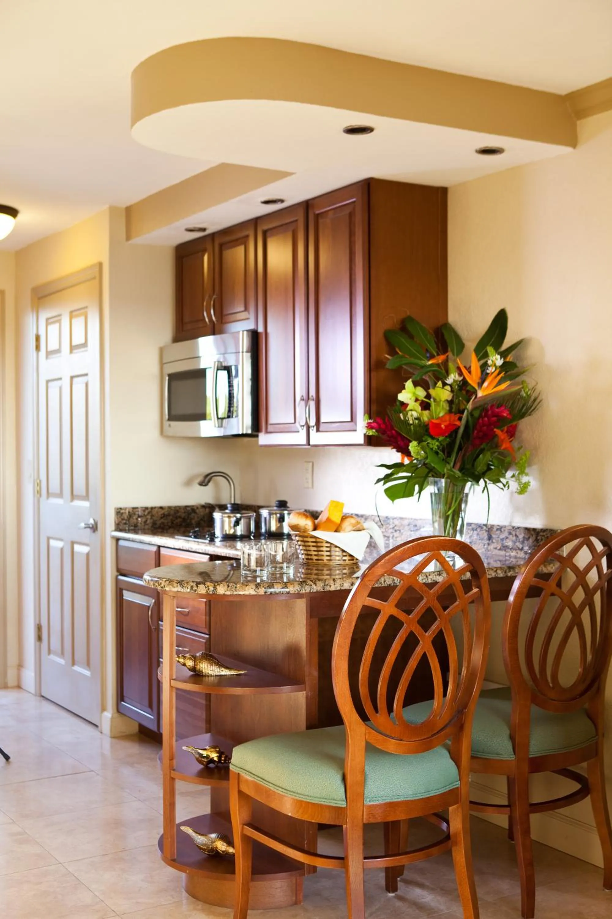 Kitchen or kitchenette in Tween Waters Island Resort & Spa