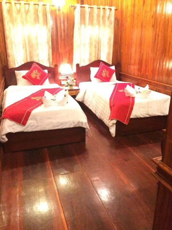 Bed in Soutikone Place House 2