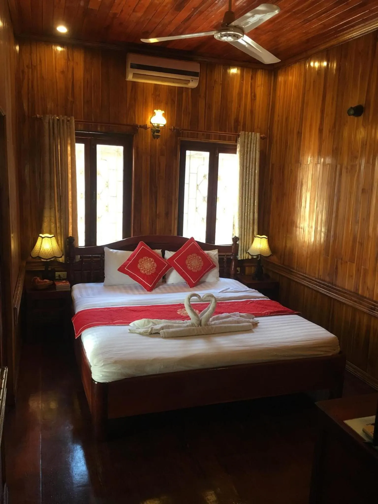 Bed in Soutikone Place House 2