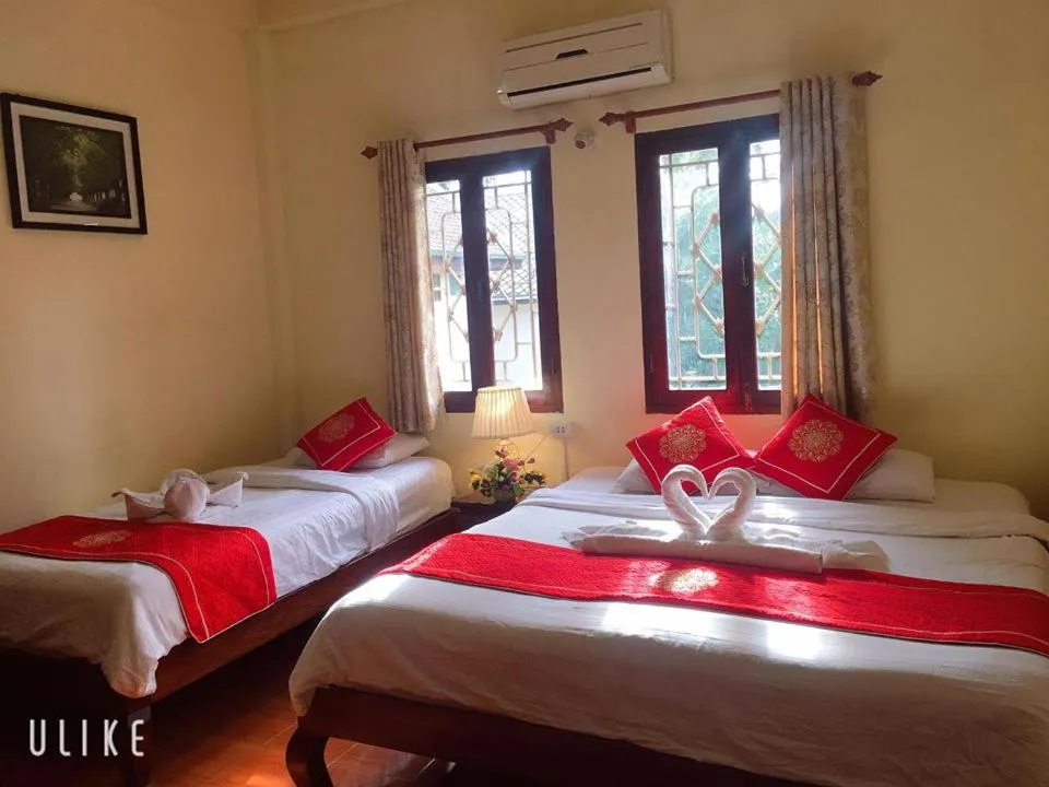 Bed in Soutikone Place House 2