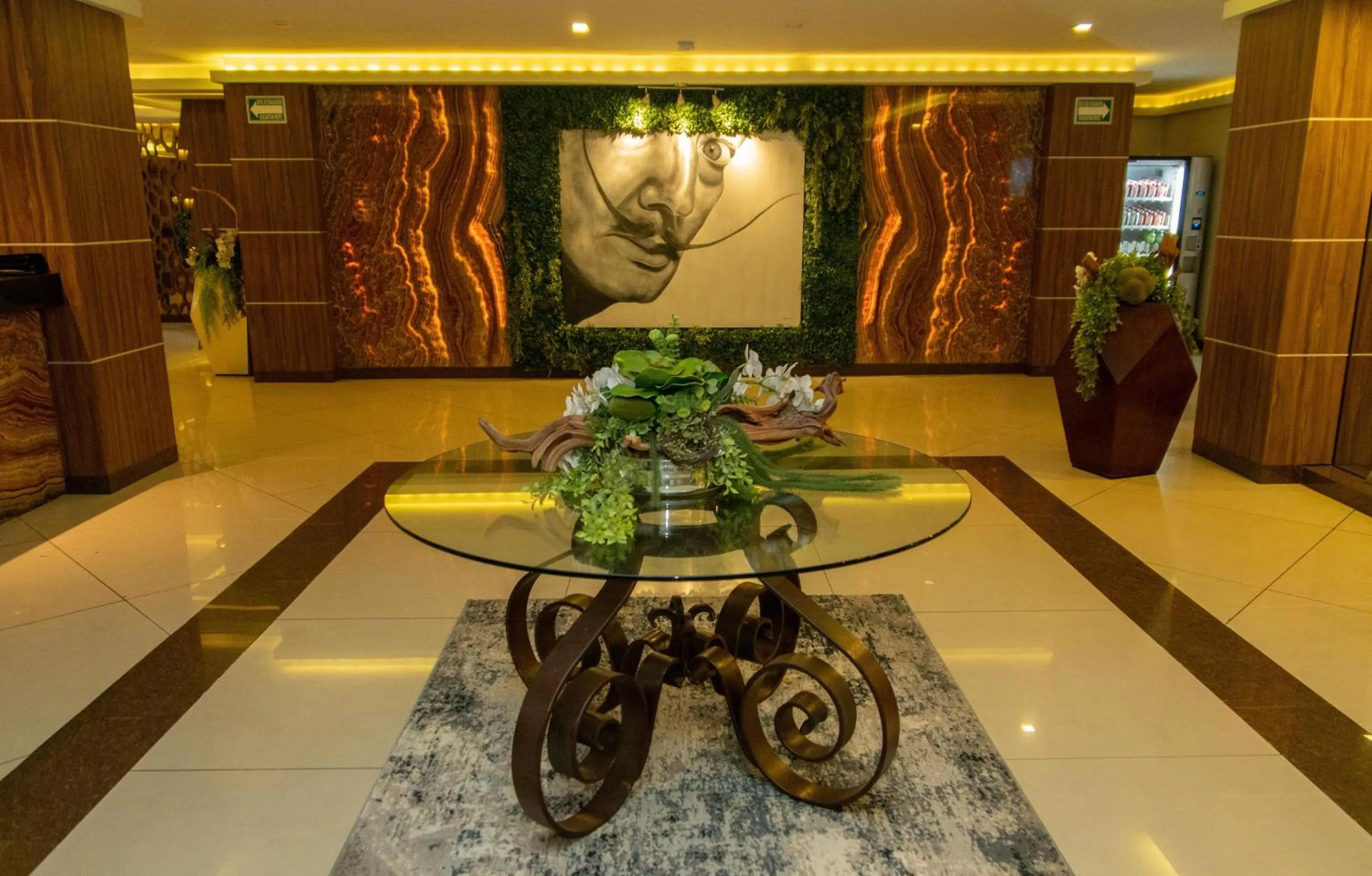 Lobby or reception in Hotel Dali Plaza Ejecutivo