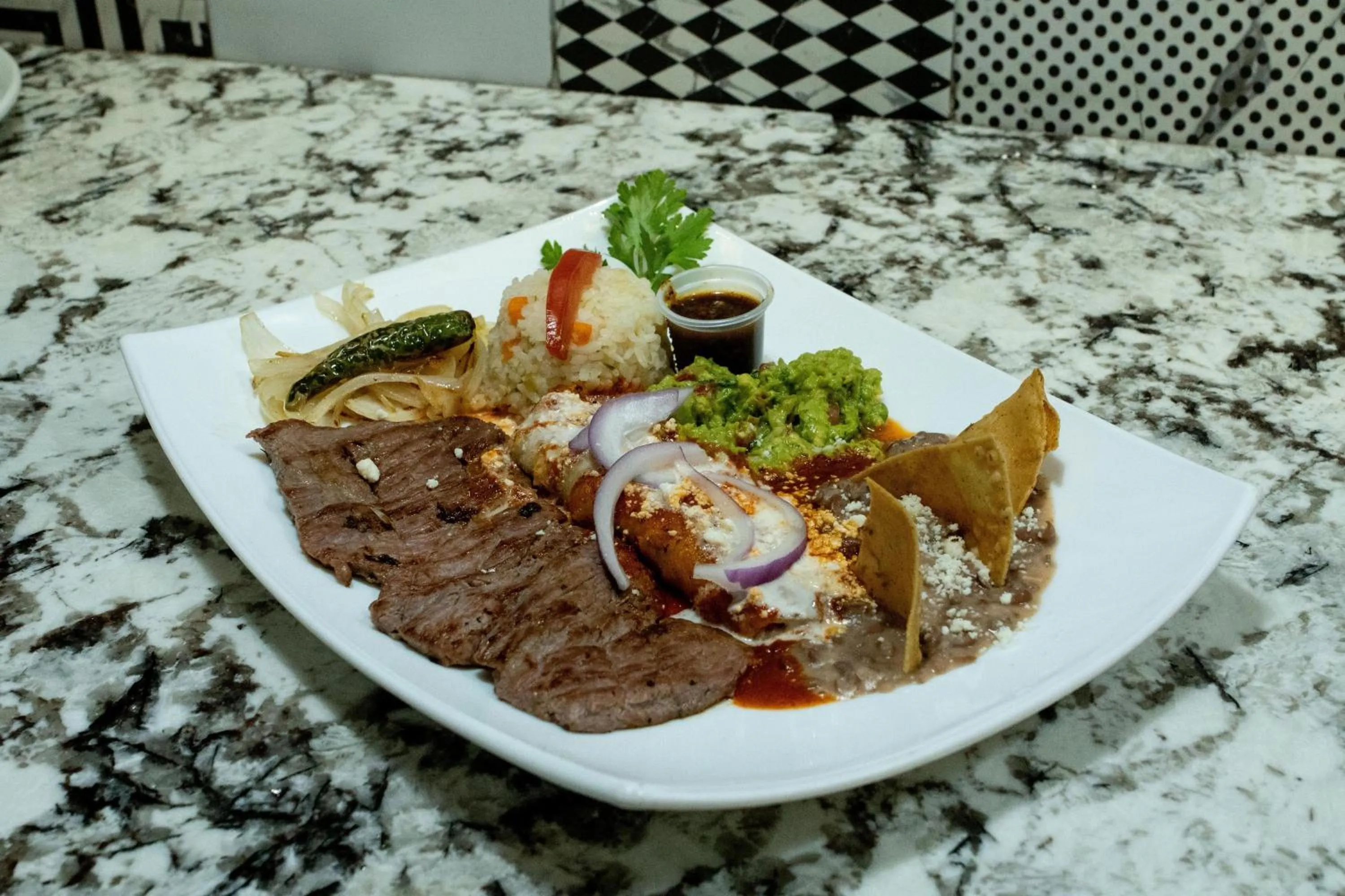 Meals in Hotel Dali Plaza Ejecutivo