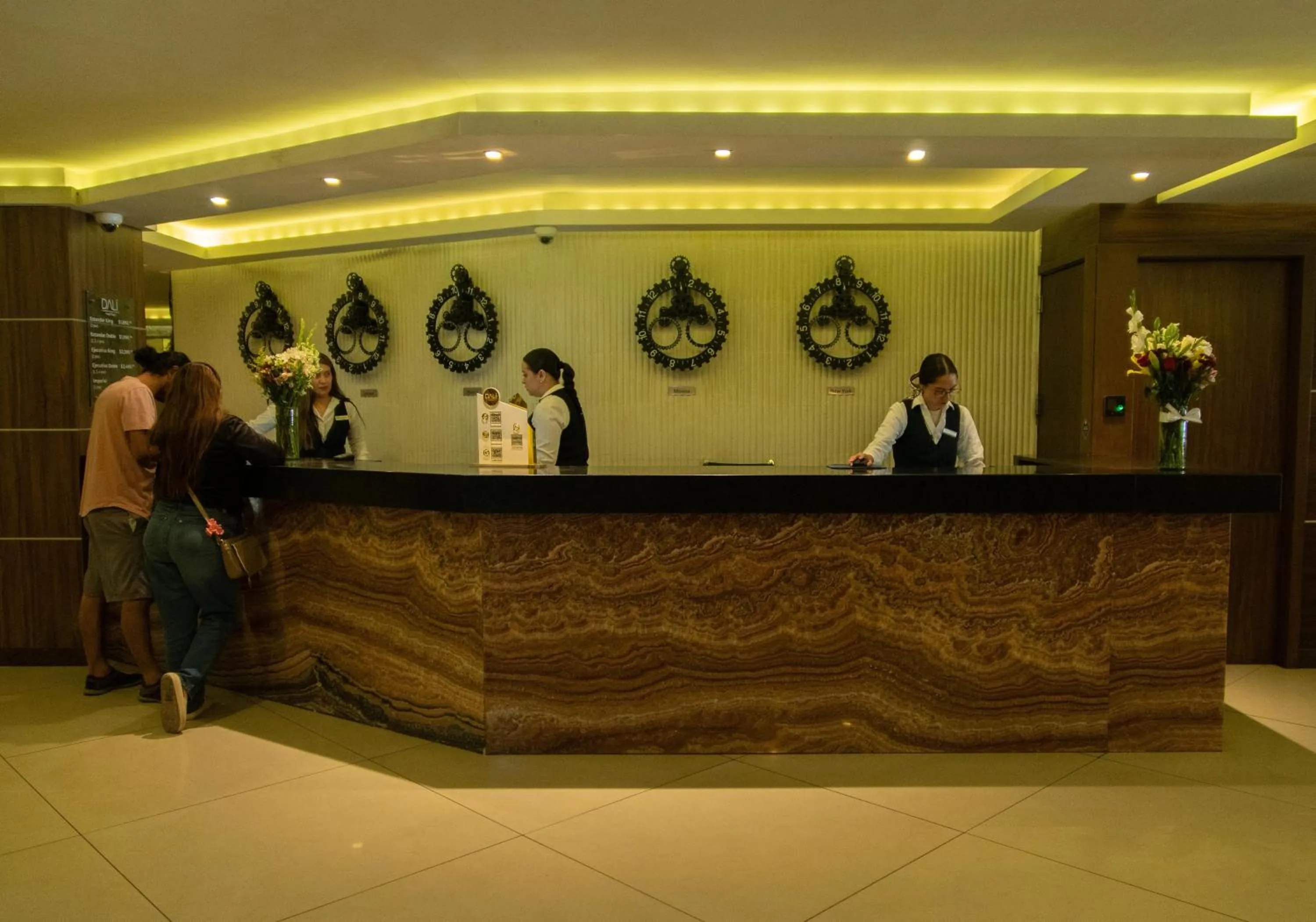 Lobby or reception in Hotel Dali Plaza Ejecutivo