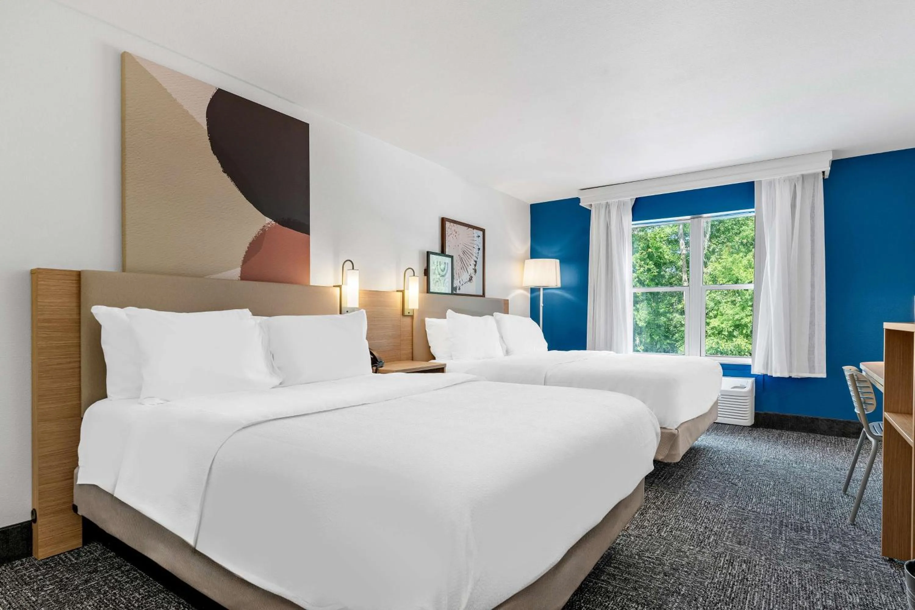 Bed in Spark By Hilton St. Augustine I 95