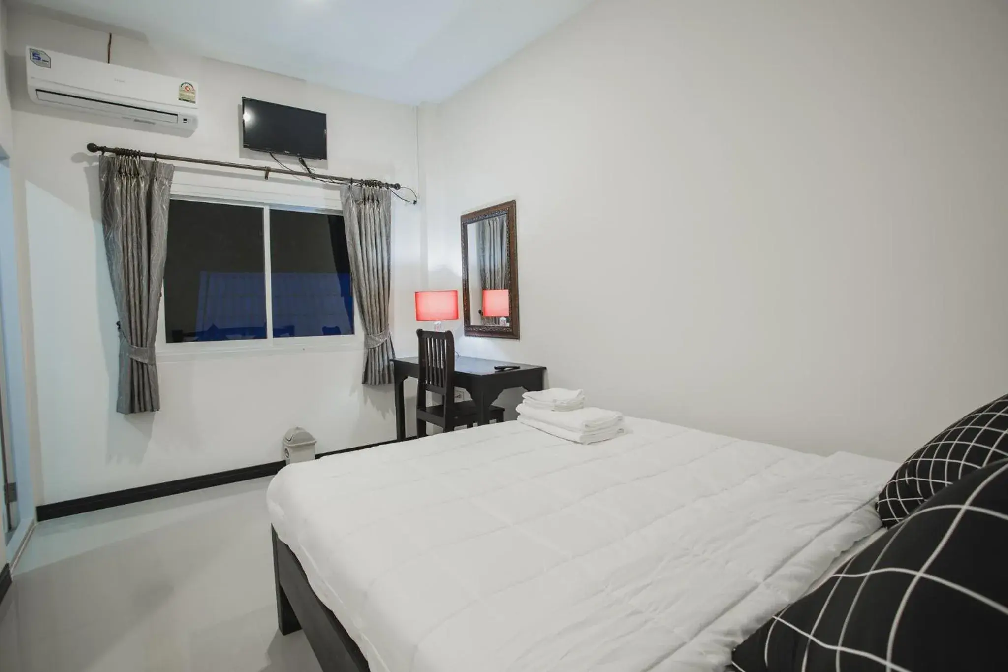 Standard Double Room in Banjan Stay Standard Double Room in Banjan Stay