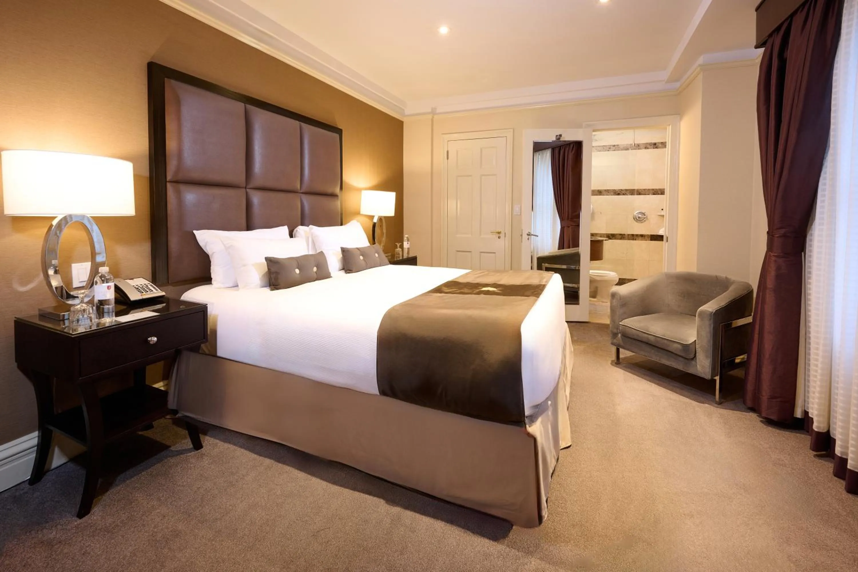 Bed in Fitzpatrick Manhattan