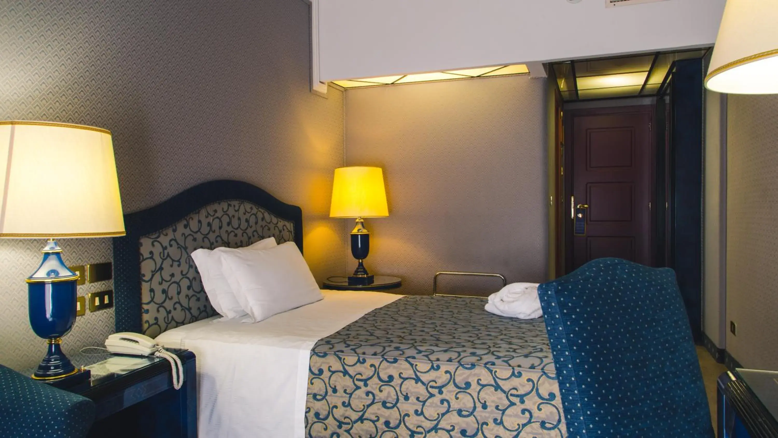 Classic Double Room (1 Adult) in Grand Hotel Excelsior Classic Double Room (1 Adult) in Grand Hotel Excelsior