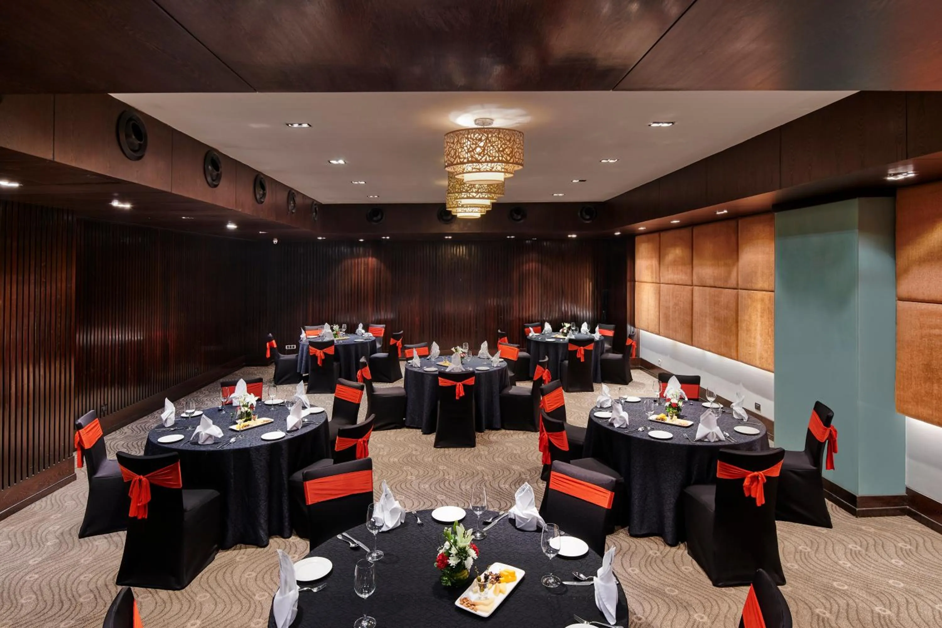 Meeting/conference room in Holiday Inn Mumbai International Airport by IHG