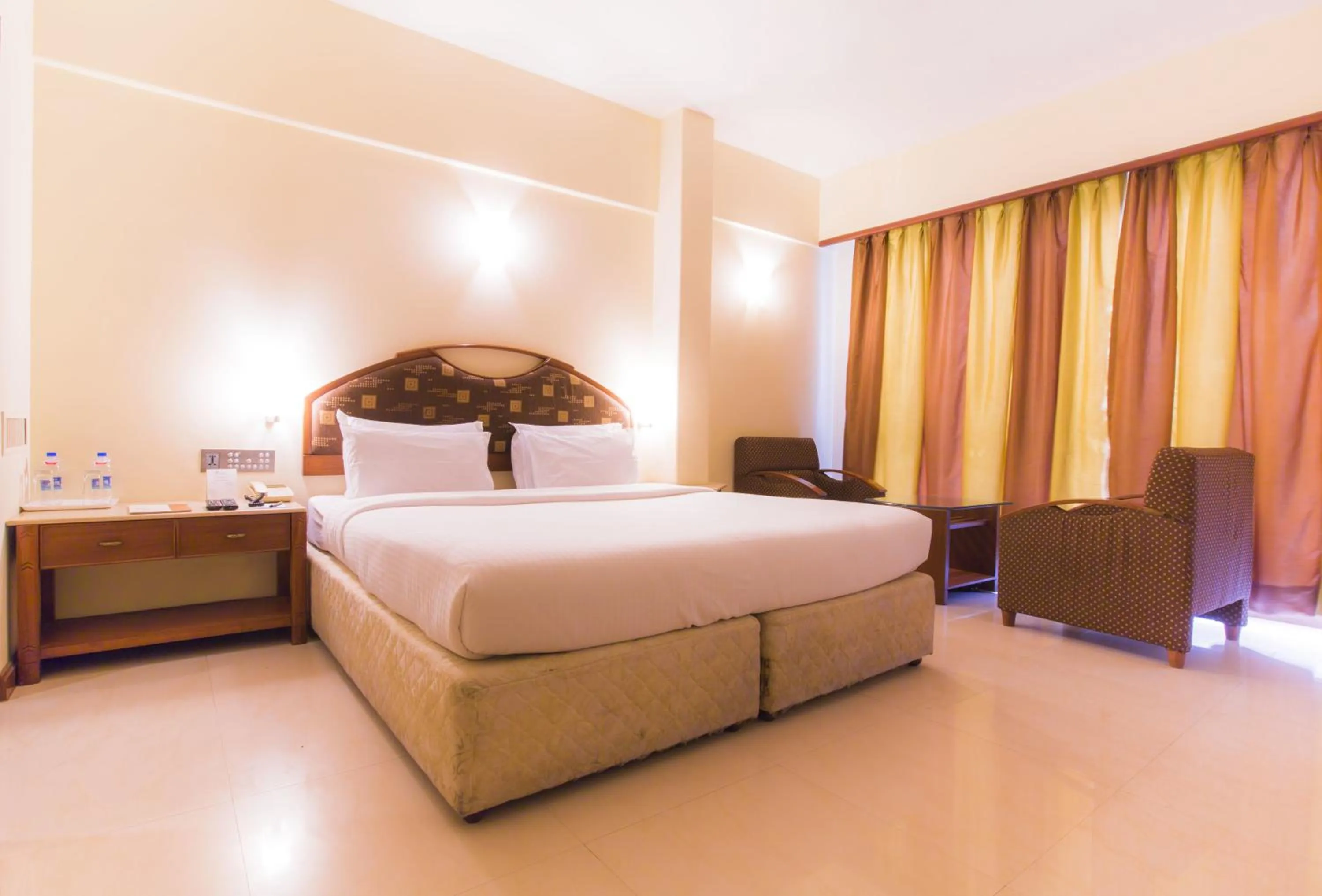 Bedroom, Bed in Hotel Airport International Mumbai