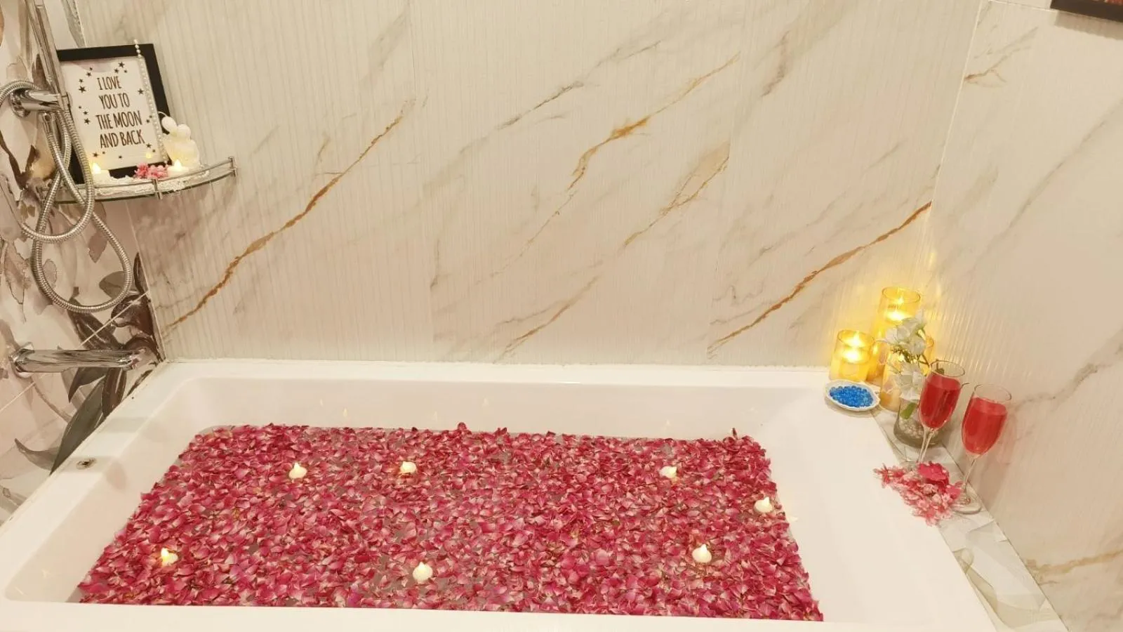 Bath in Sarang Palace - A Luxury Boutique Hotel