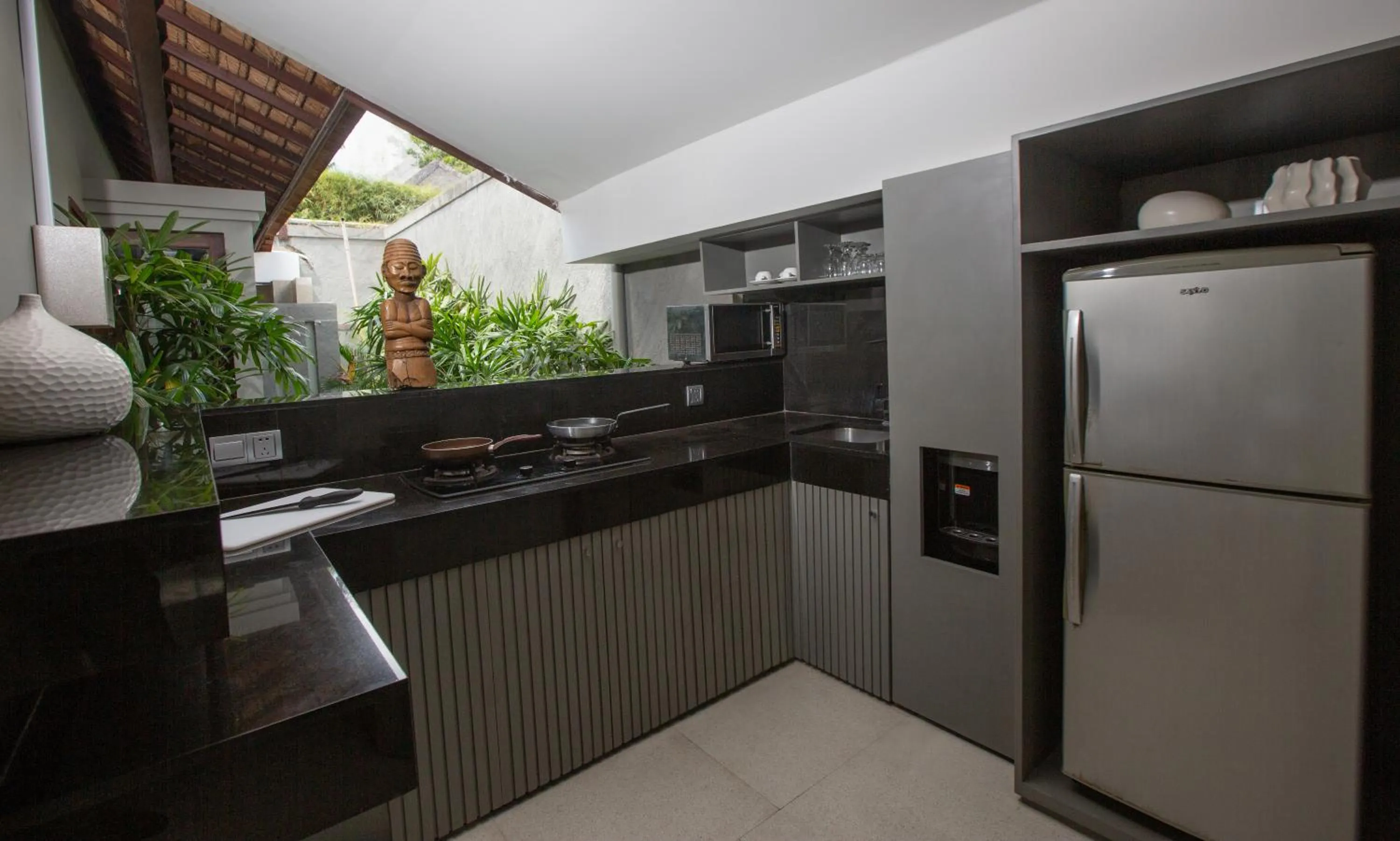 Kitchen or kitchenette in The Amala Boutique Retreat