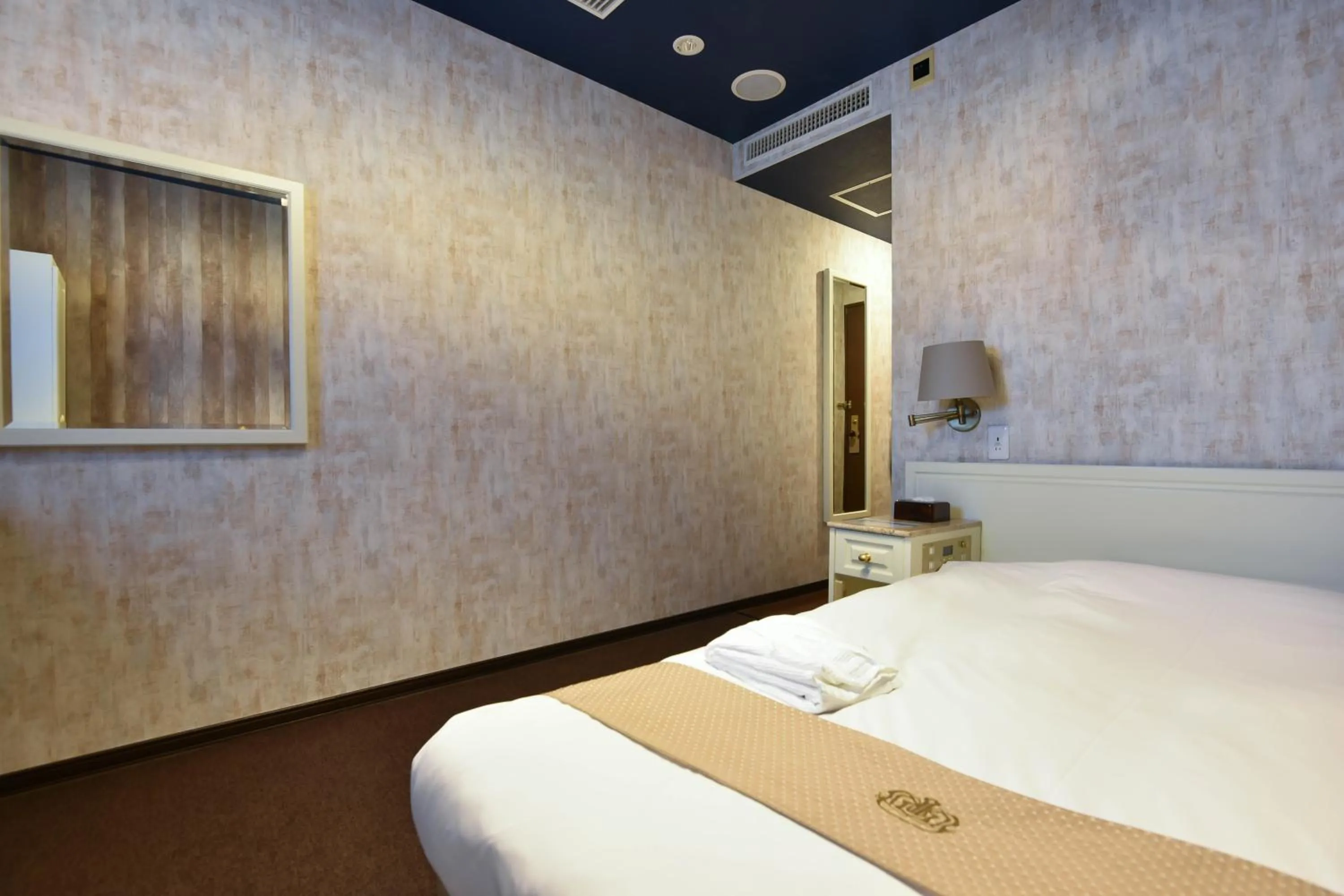 Bed in New Osaka Hotel Shinsaibashi