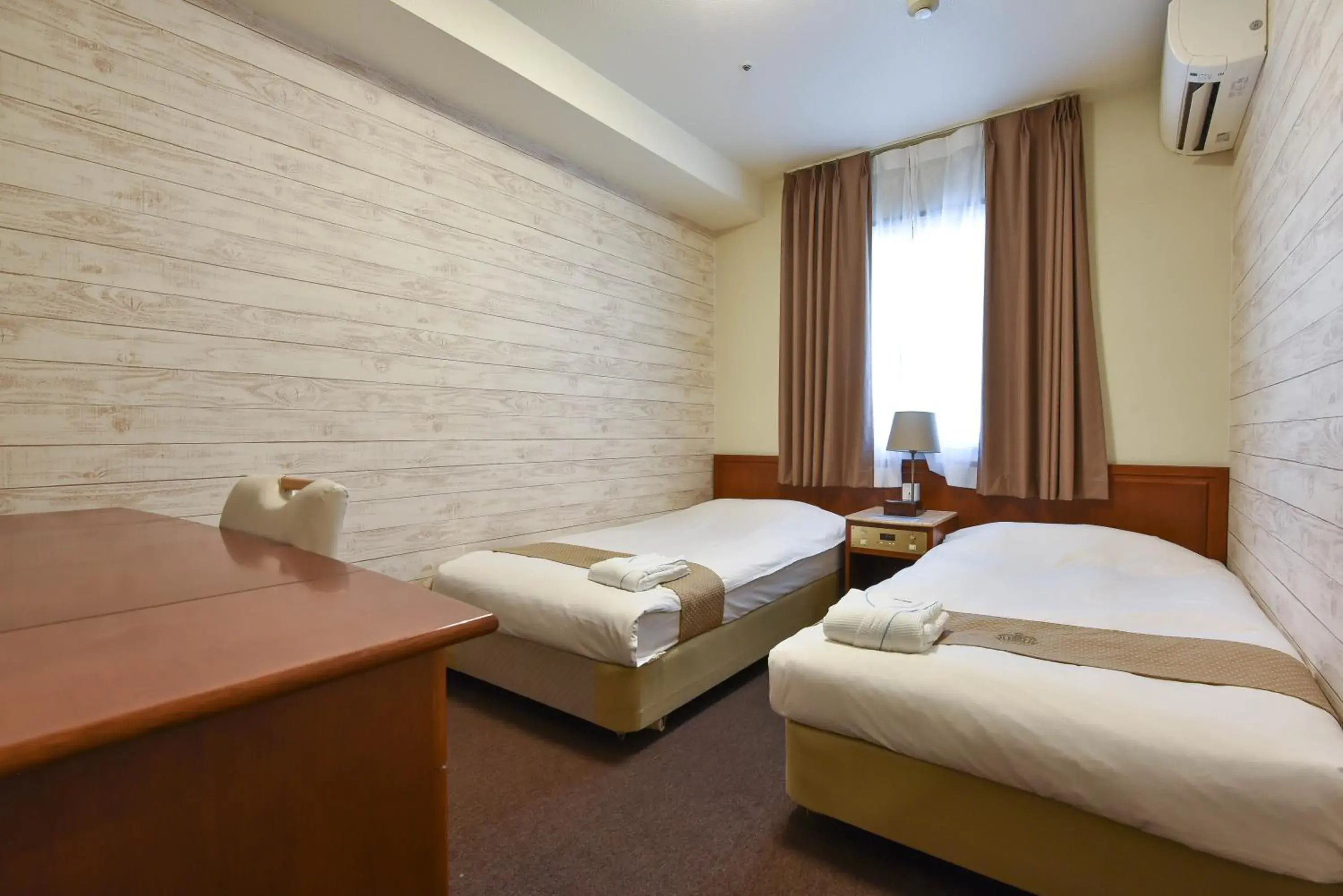 Twin Room - Smoking in New Osaka Hotel Shinsaibashi Twin Room - Smoking in New Osaka Hotel Shinsaibashi