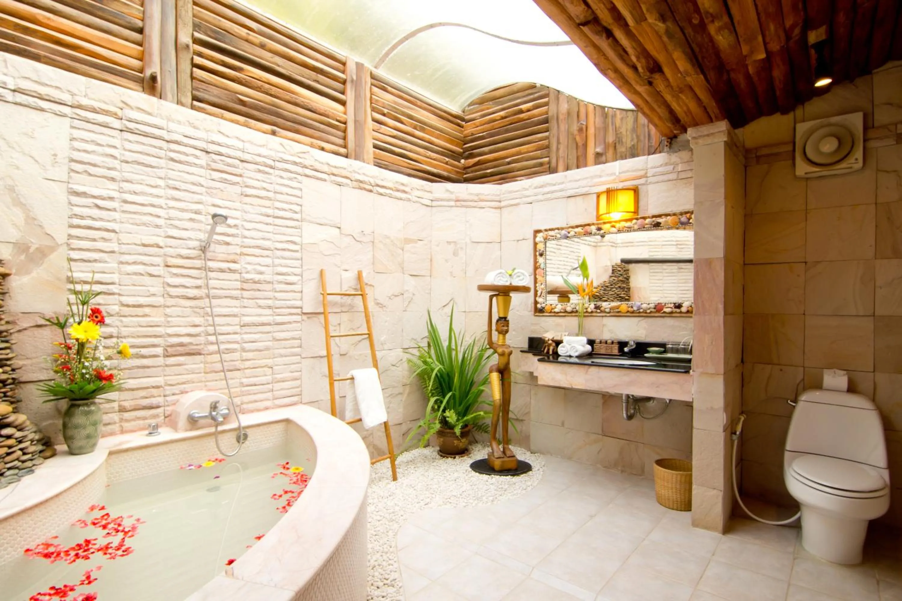 Bathroom in Santhiya Koh Chang Resort