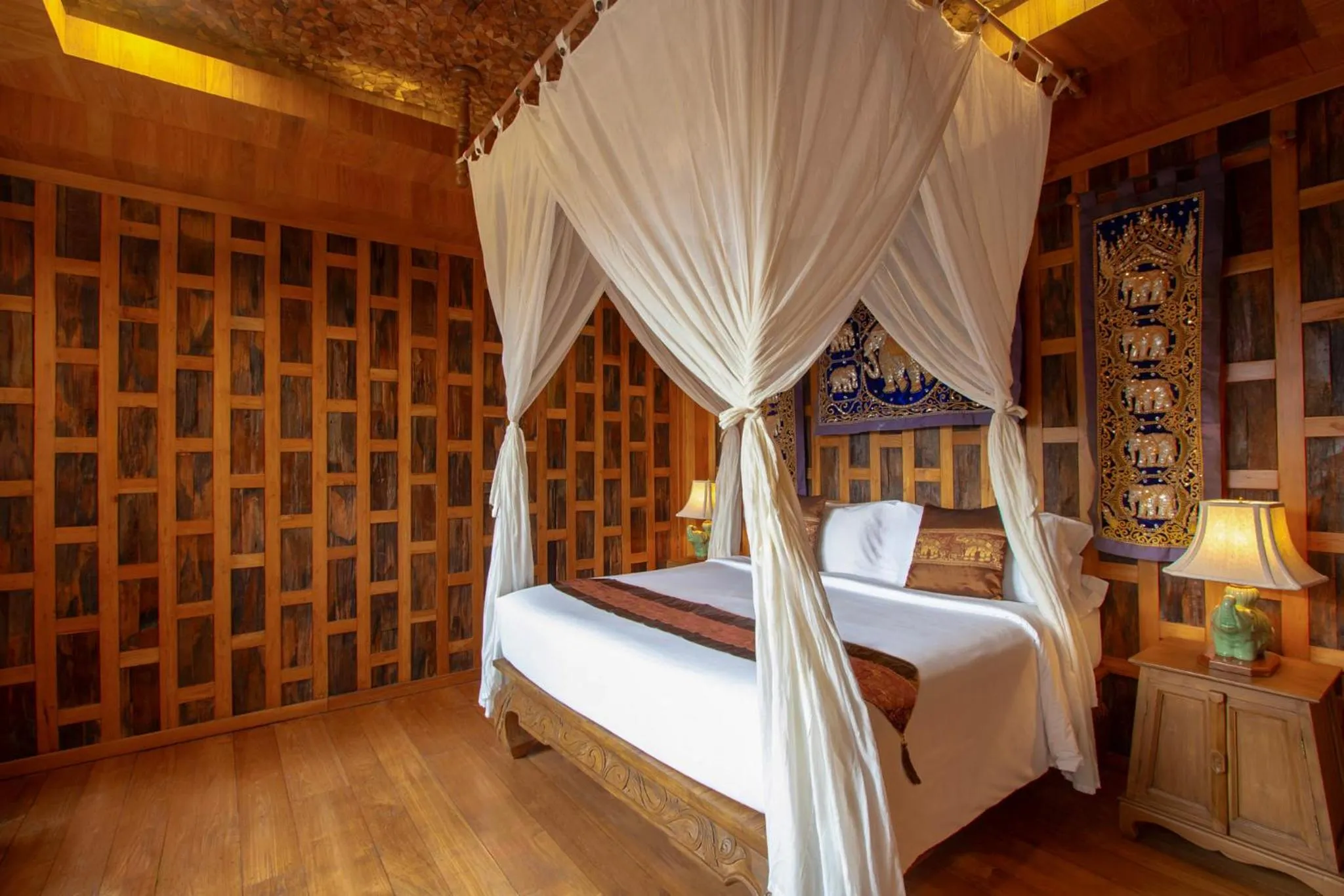 Property building, Bed in Santhiya Koh Chang Resort