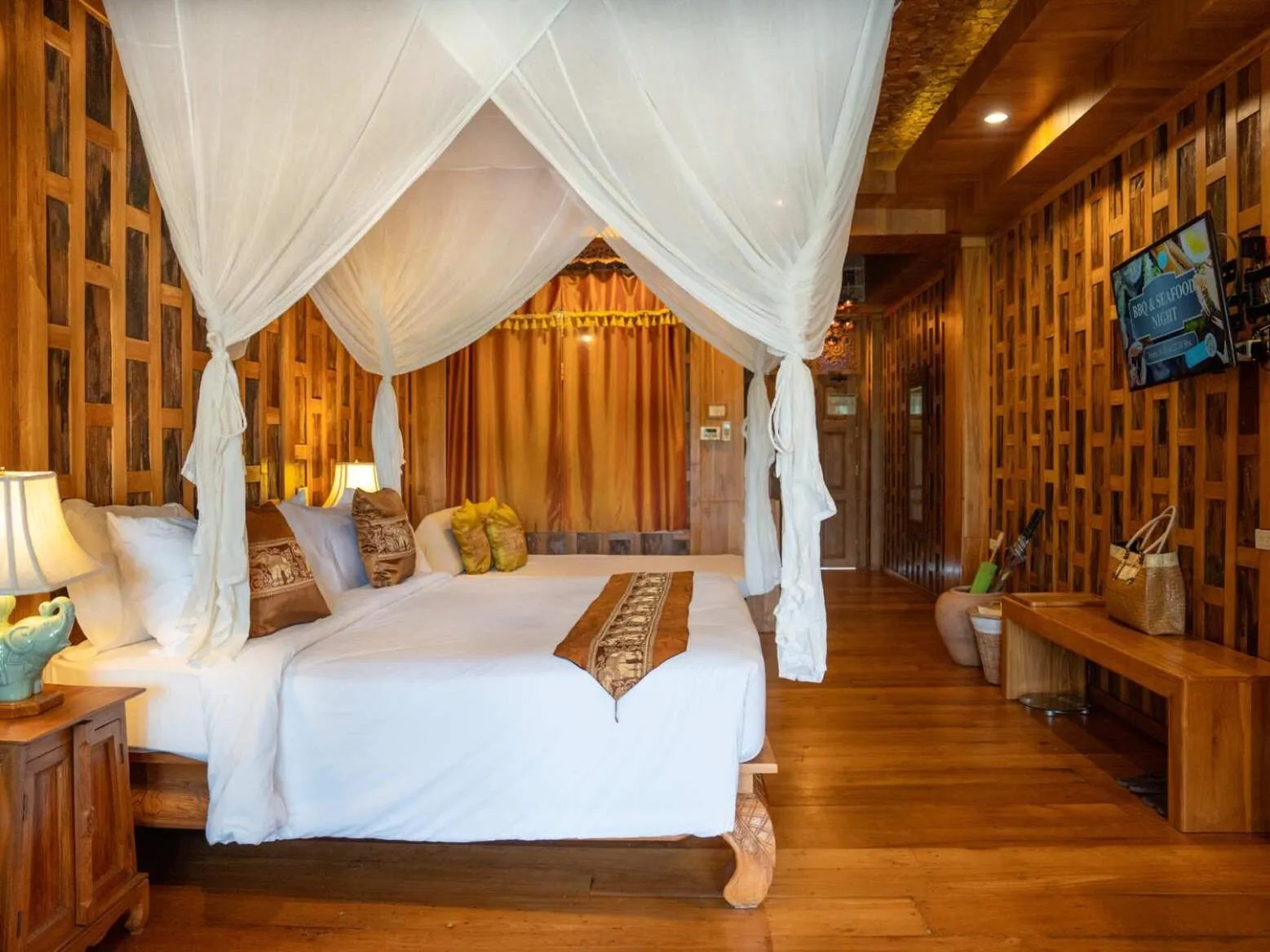 Bedroom, Bed in Santhiya Koh Chang Resort